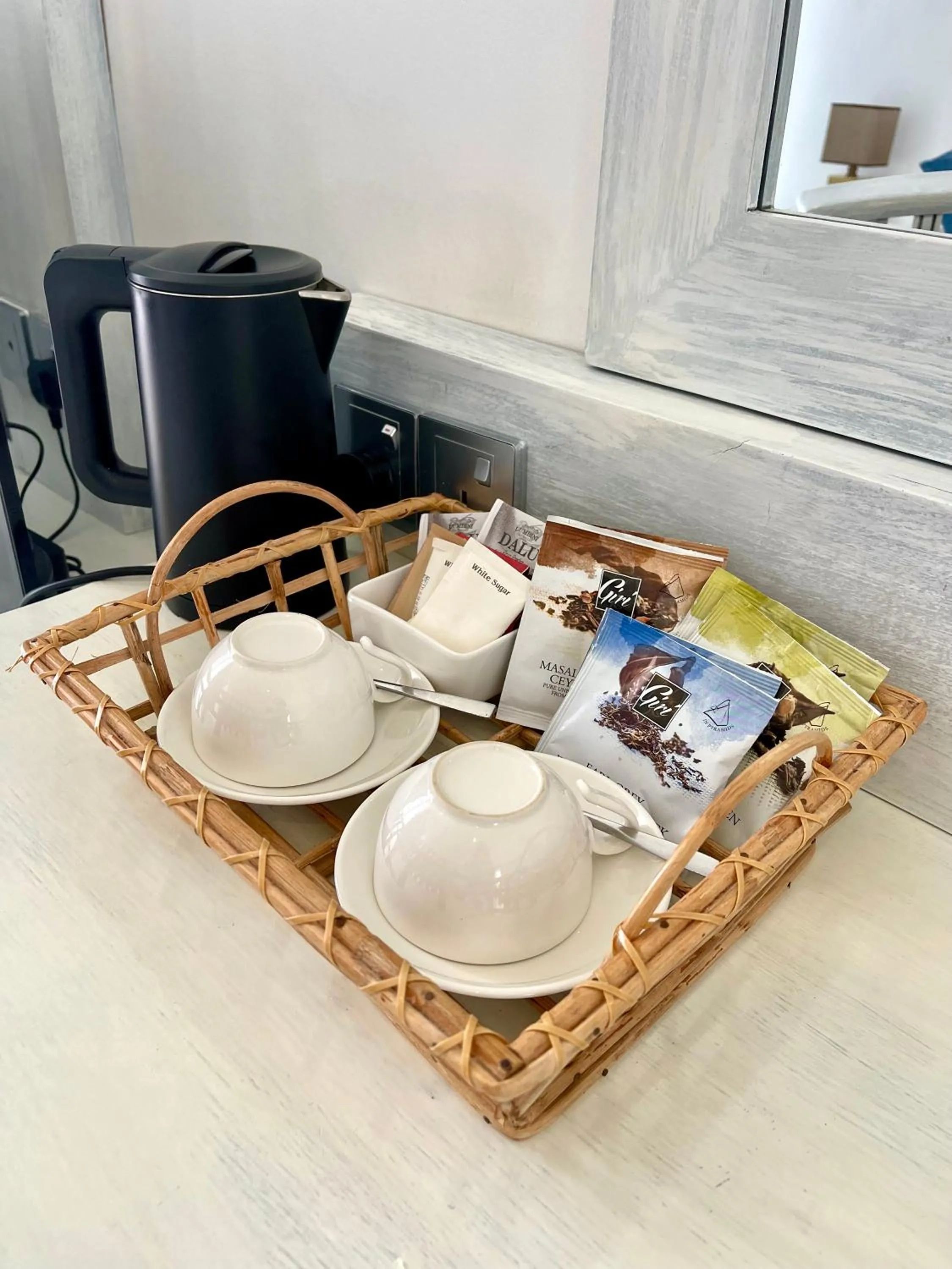 Coffee/tea facilities in Smeralda Resorts Dikwella