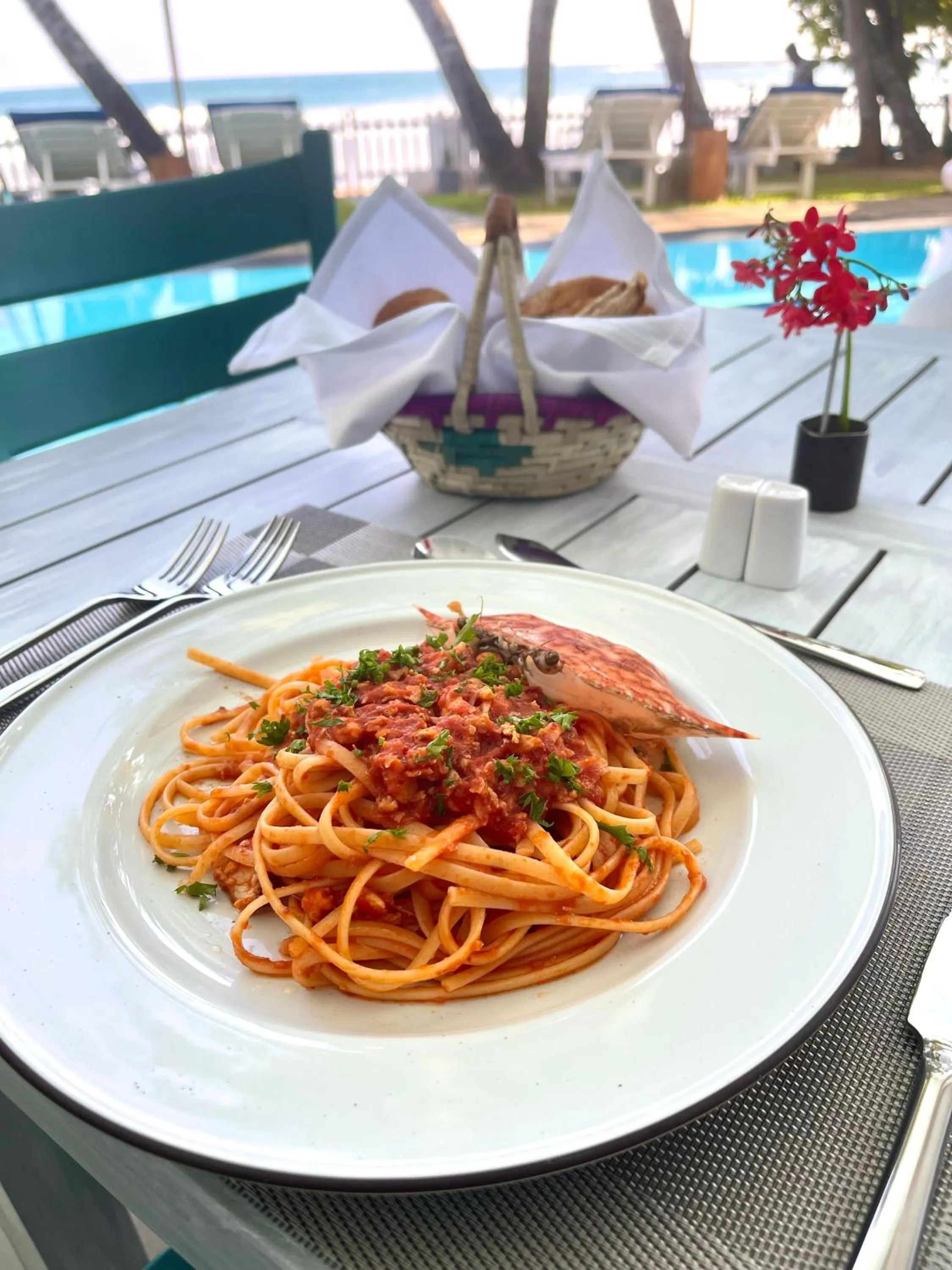 Food and drinks in Smeralda Resorts Dikwella