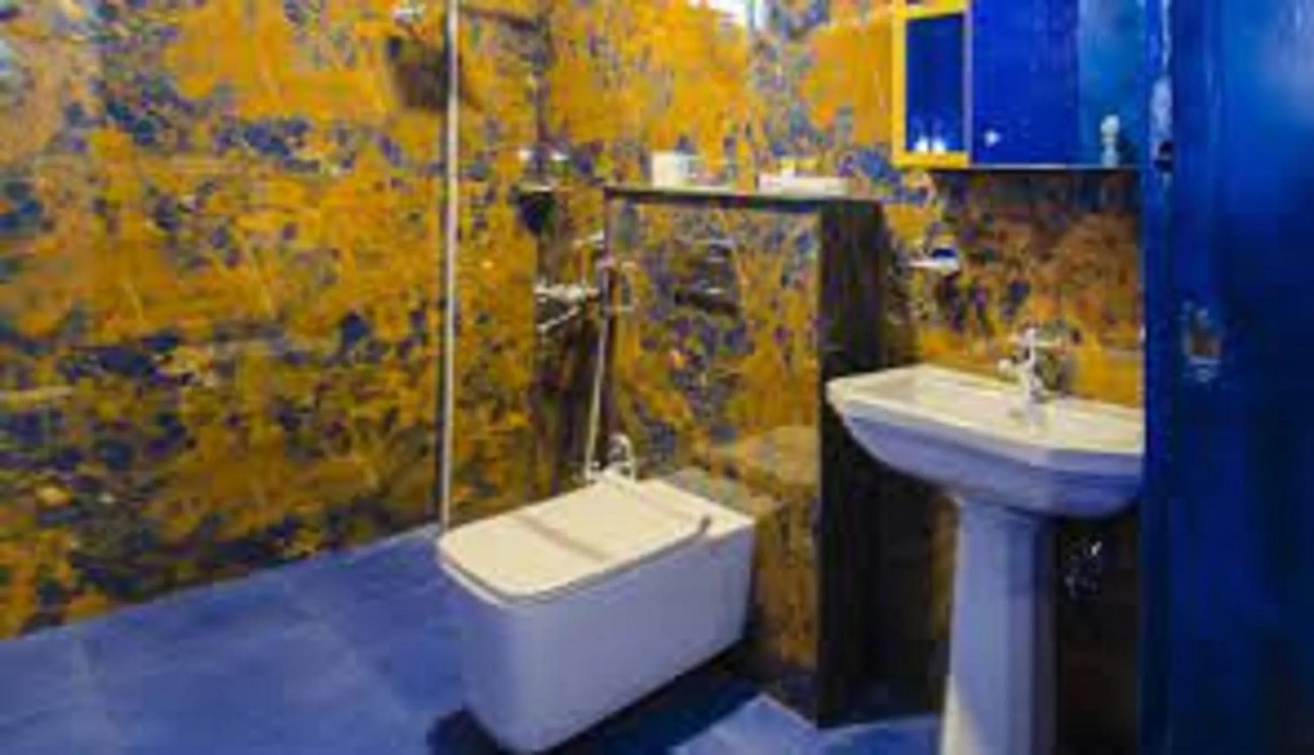 Toilet in Liwa Habitat