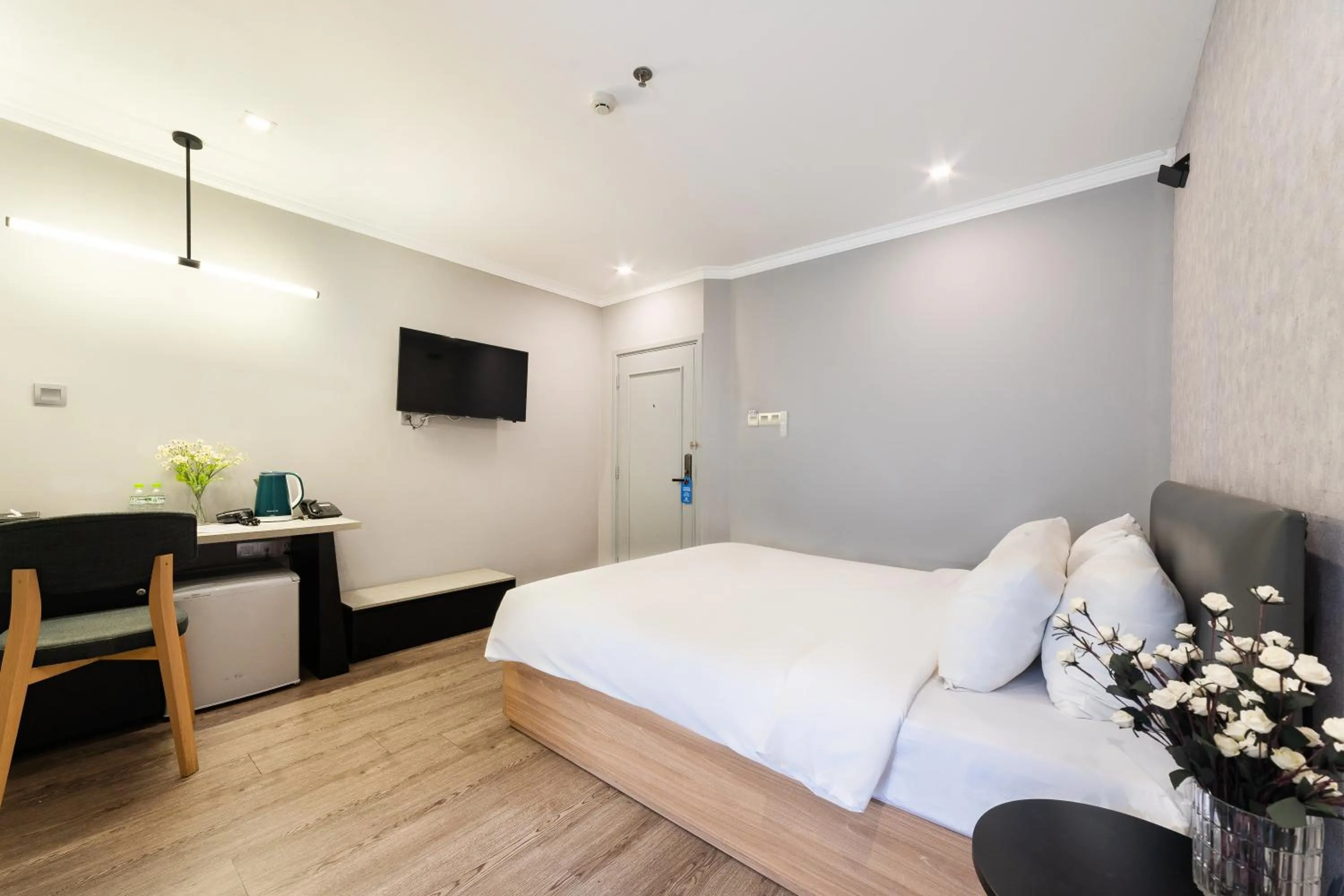 Decorative detail, Bed in The Hotel Nicecy