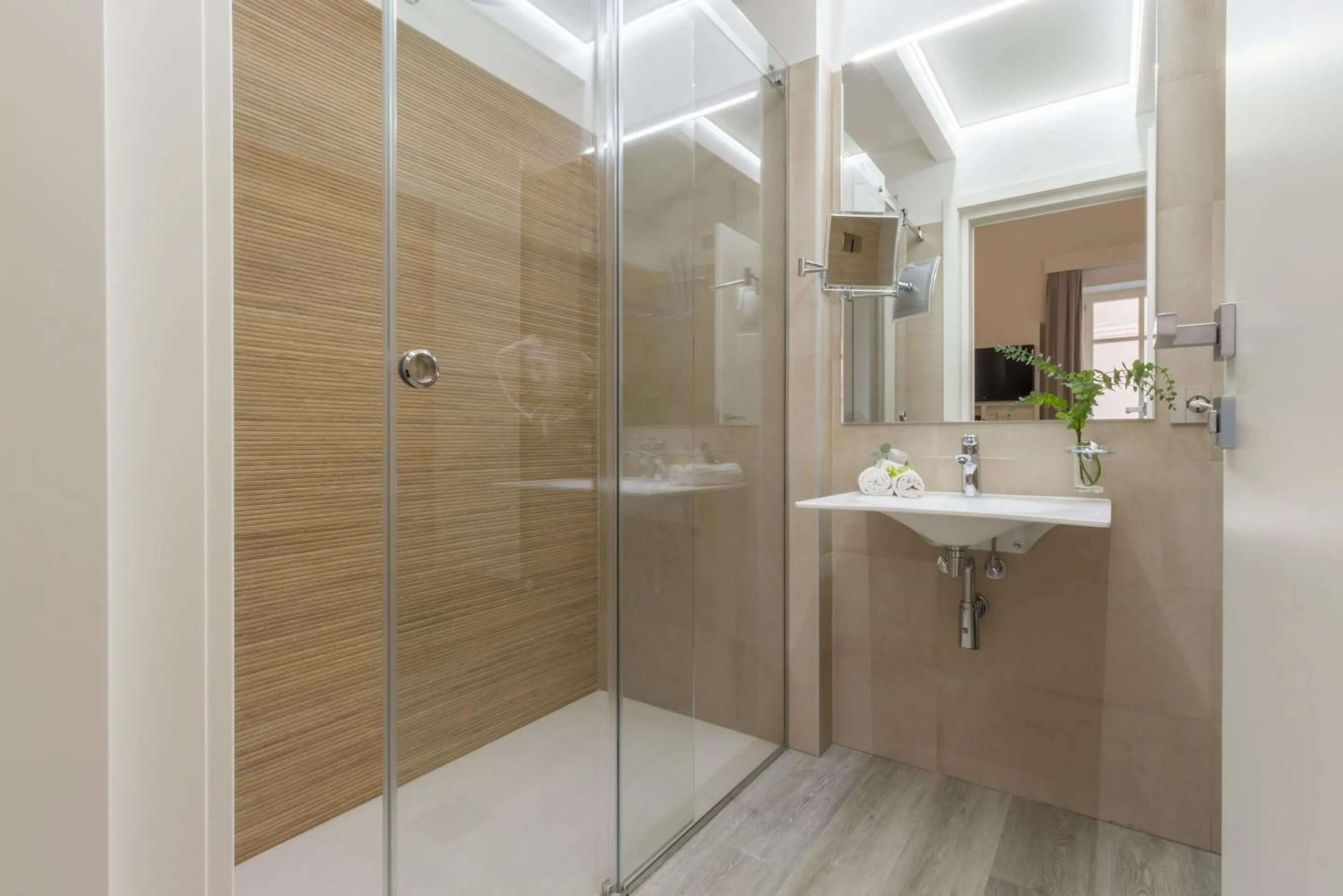 Bathroom in Hotel Italia