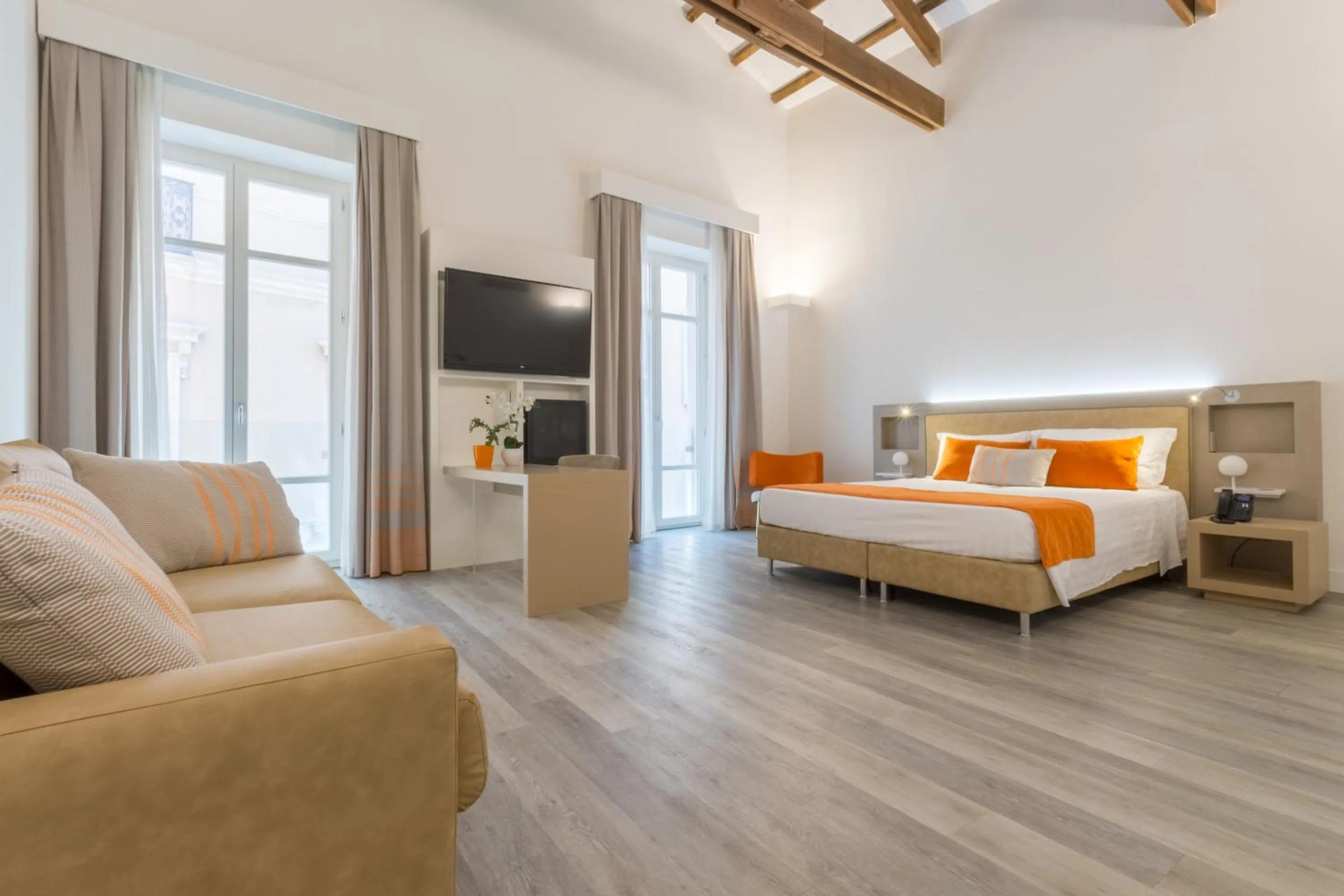 Photo of the whole room, Bed in Hotel Italia