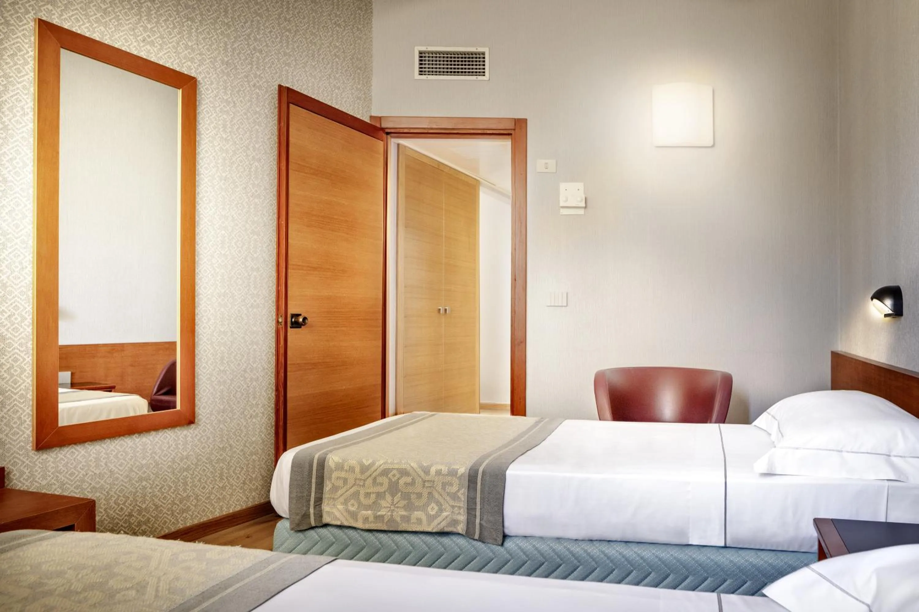 Photo of the whole room, Bed in Hotel Italia