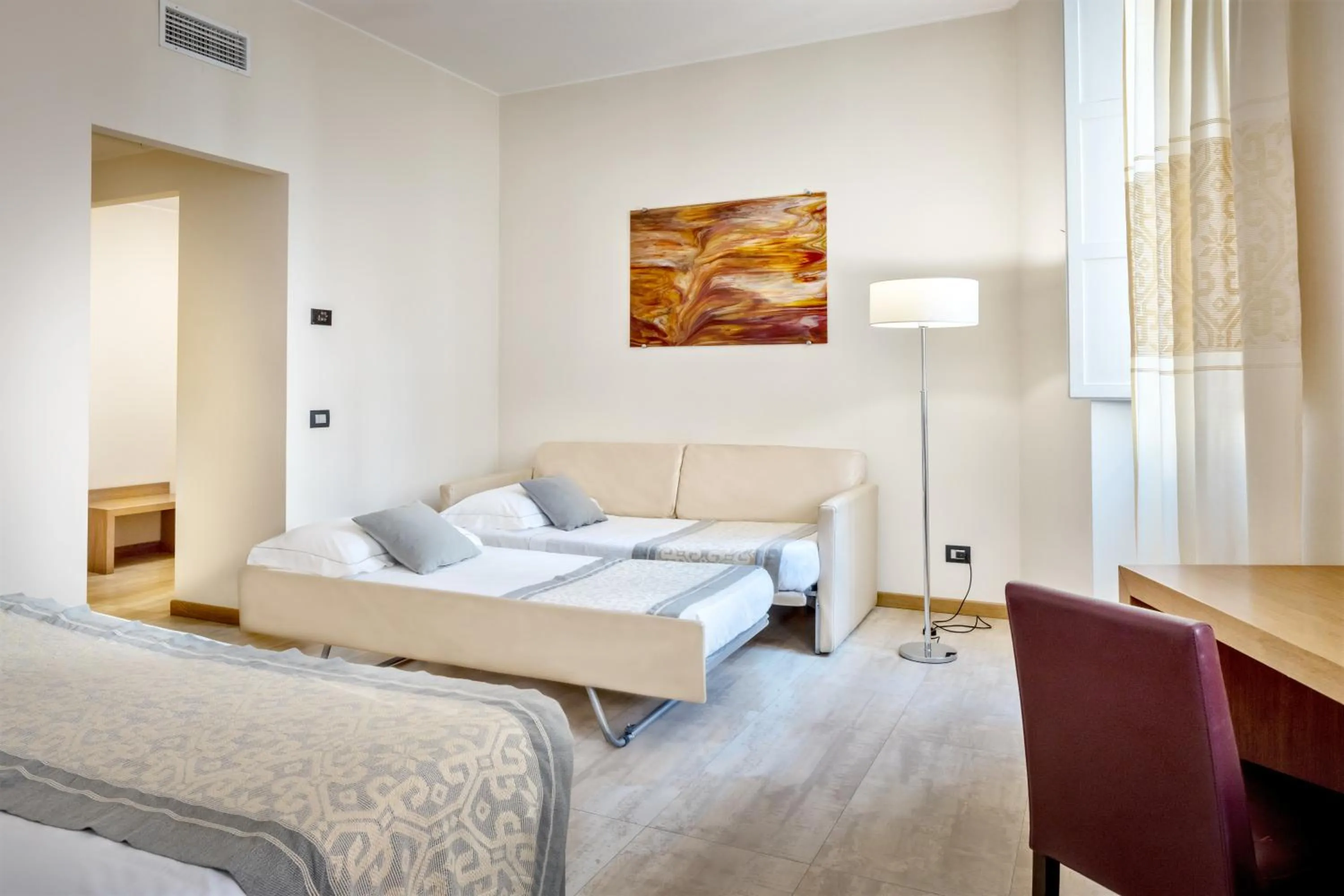 Photo of the whole room, Bed in Hotel Italia