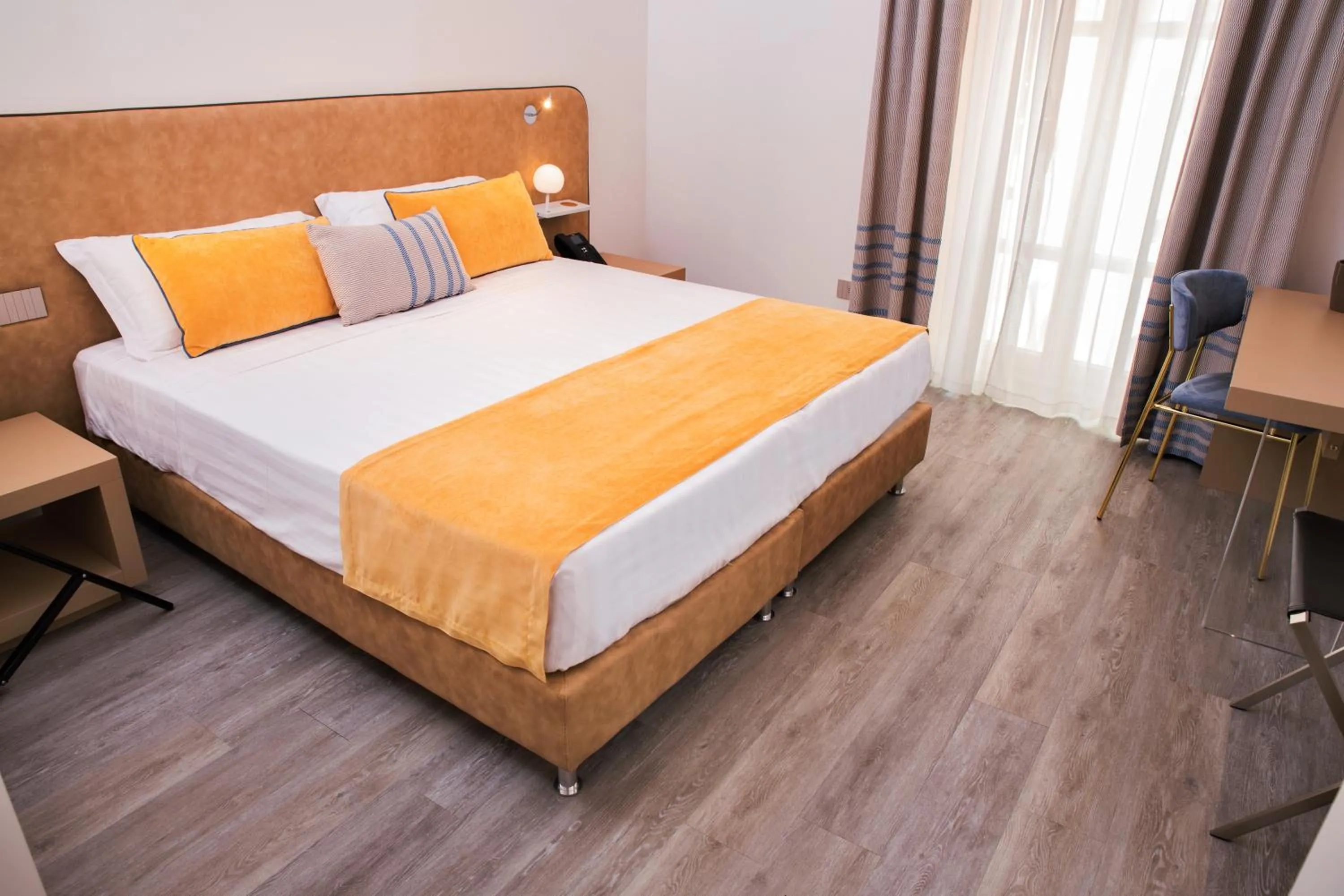 Photo of the whole room, Bed in Hotel Italia