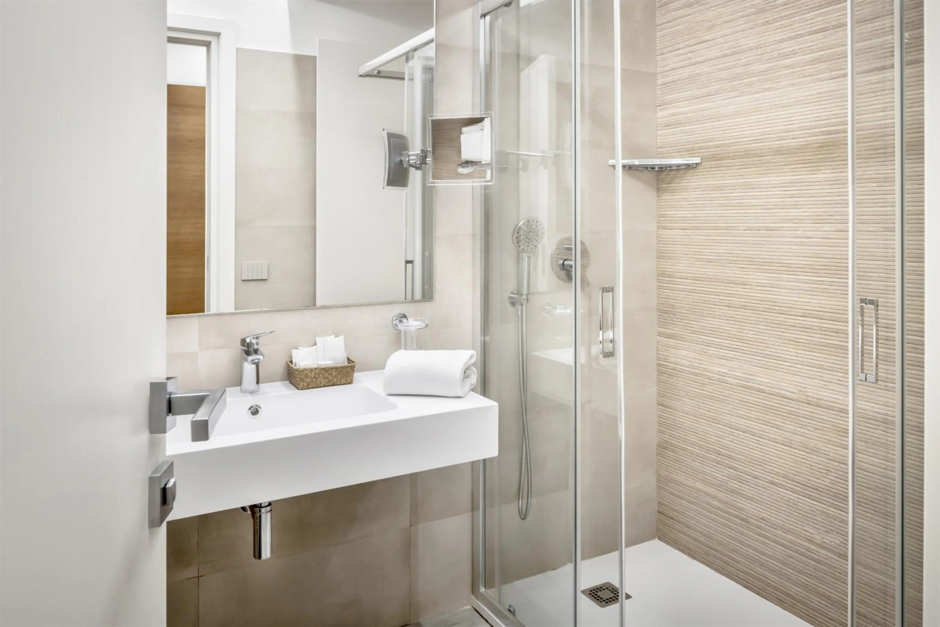 Bathroom in Hotel Italia