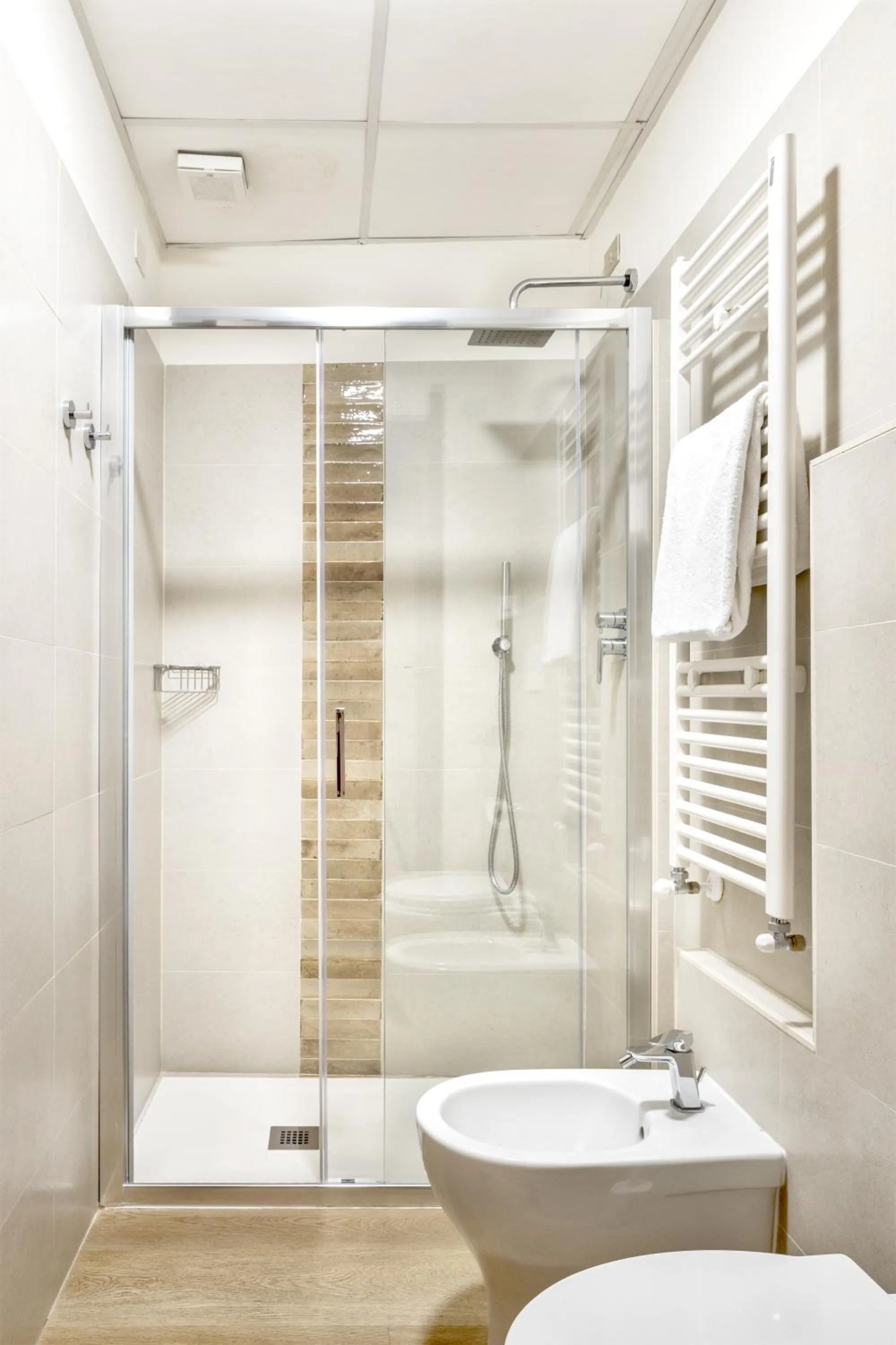 Bathroom in Hotel Italia