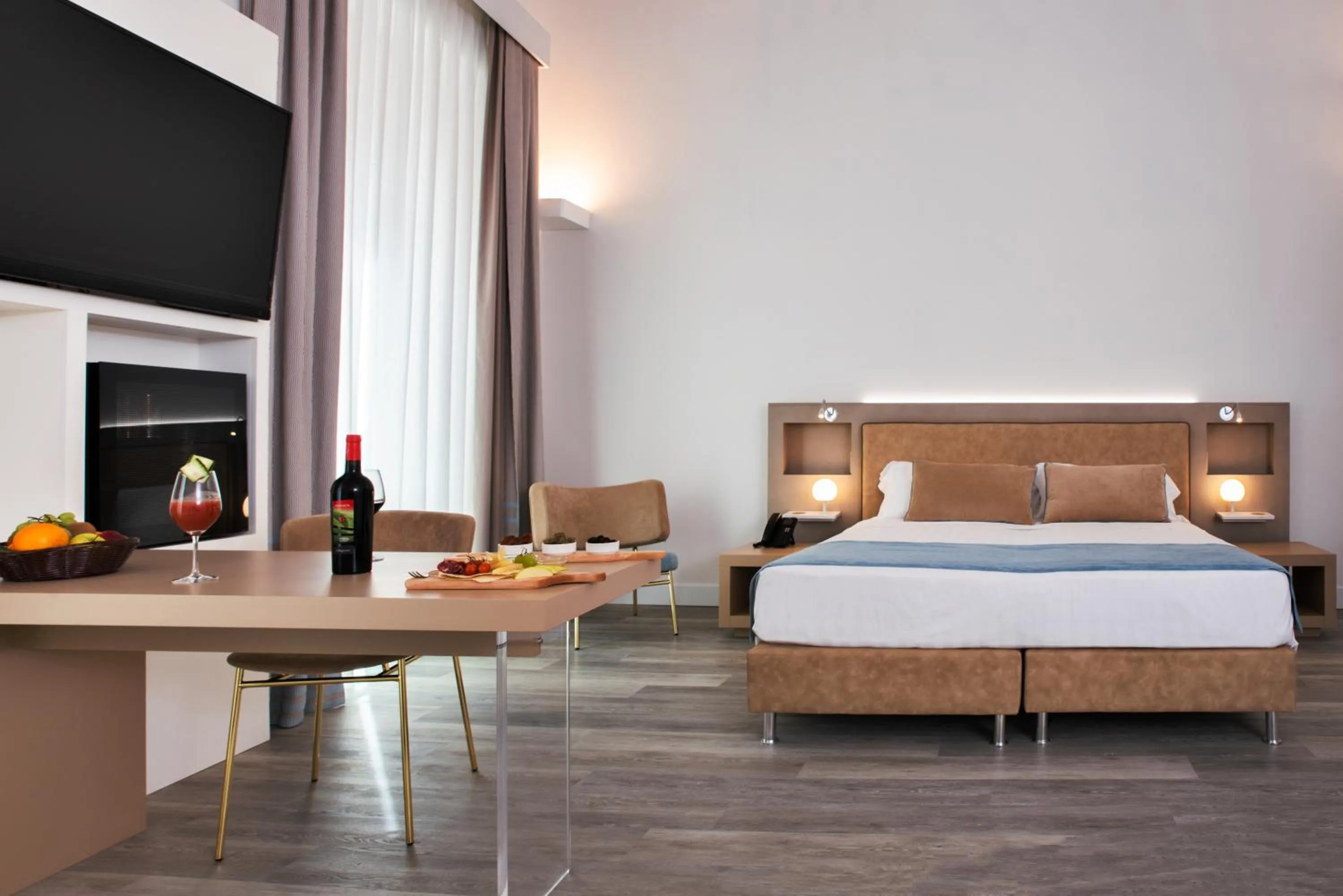 Photo of the whole room, Bed in Hotel Italia