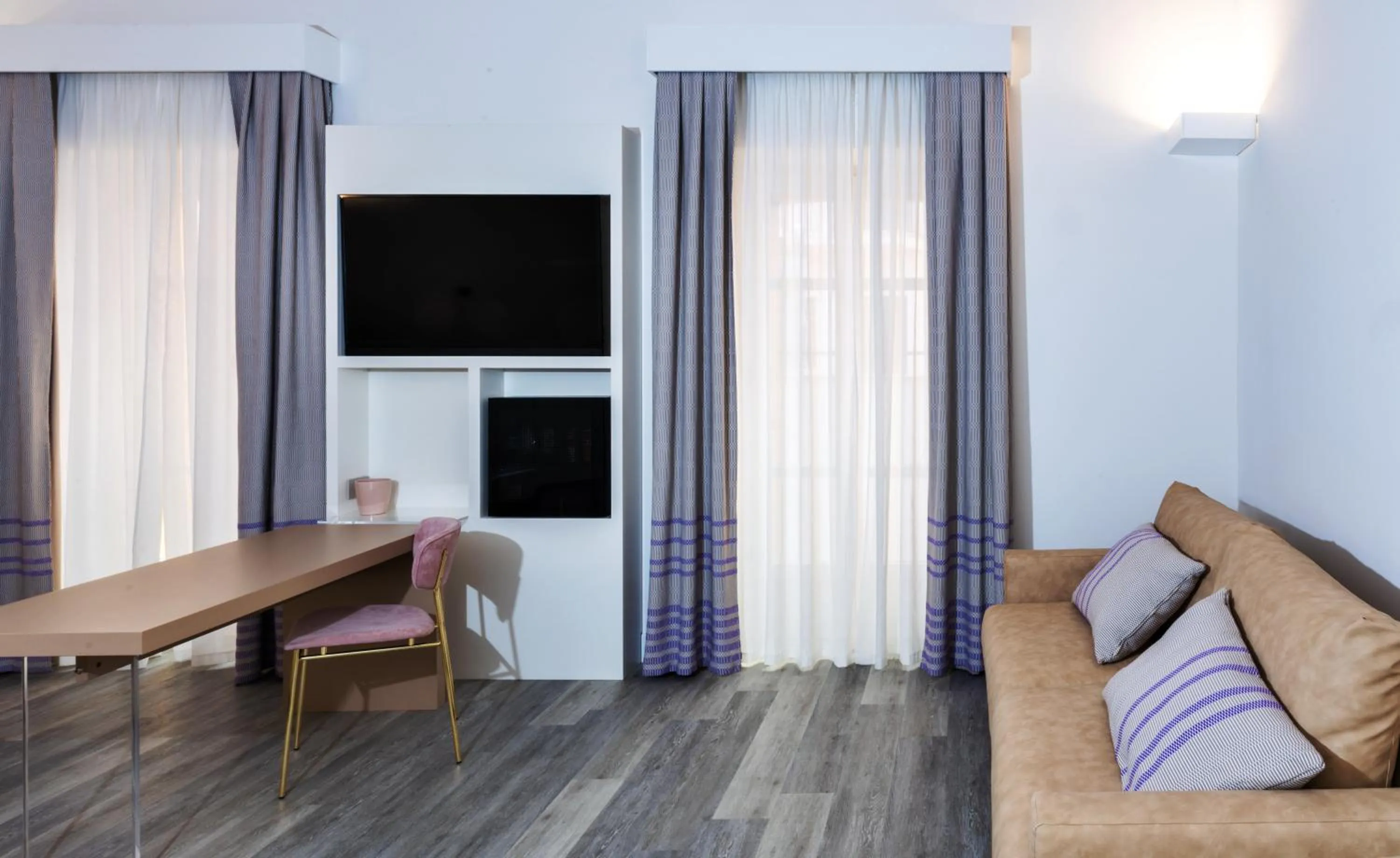 Photo of the whole room in Hotel Italia