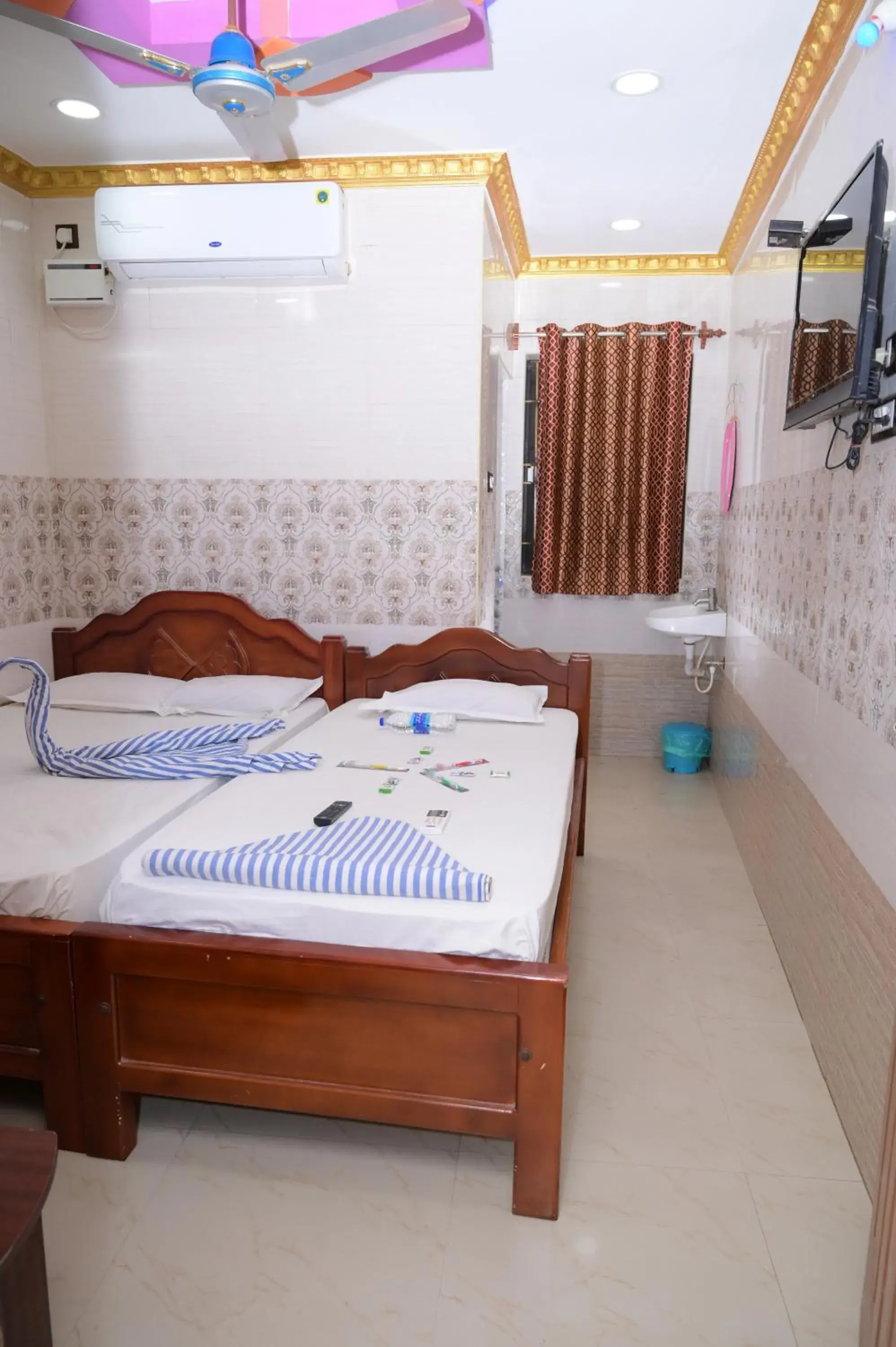 Superior Triple Room in New City Tower Residency Superior Triple Room in New City Tower Residency