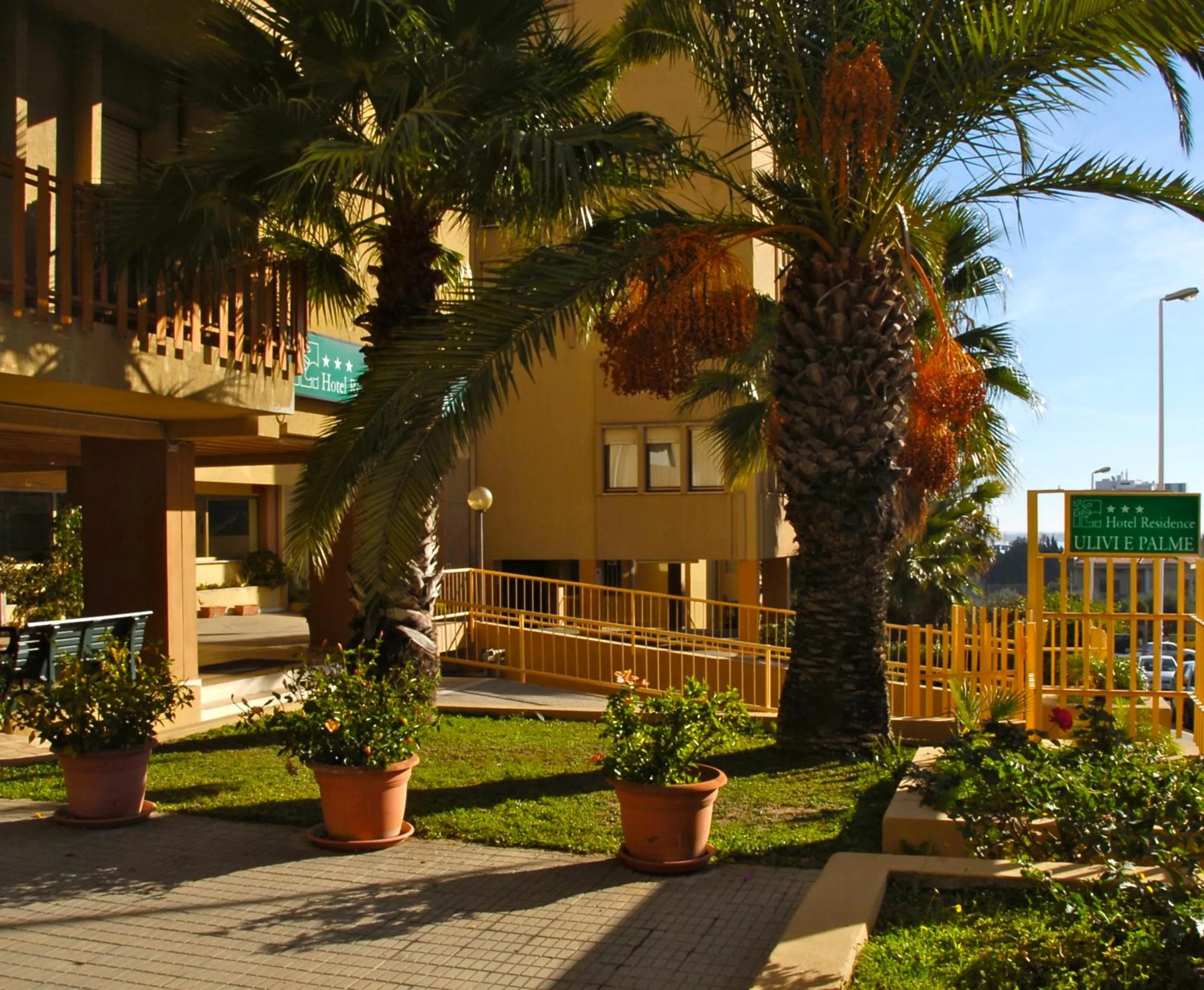 Property building in Hotel Residence Ulivi E Palme