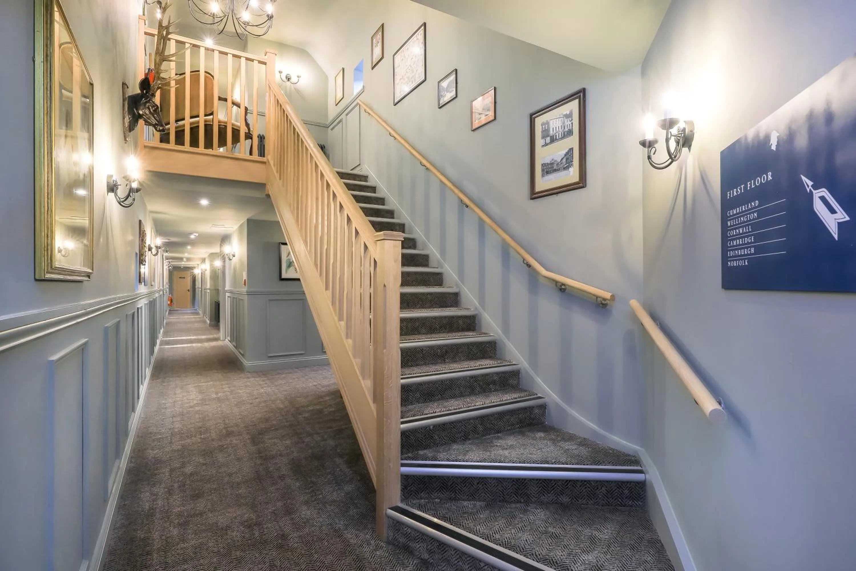 Lobby or reception in The Duke on The Test