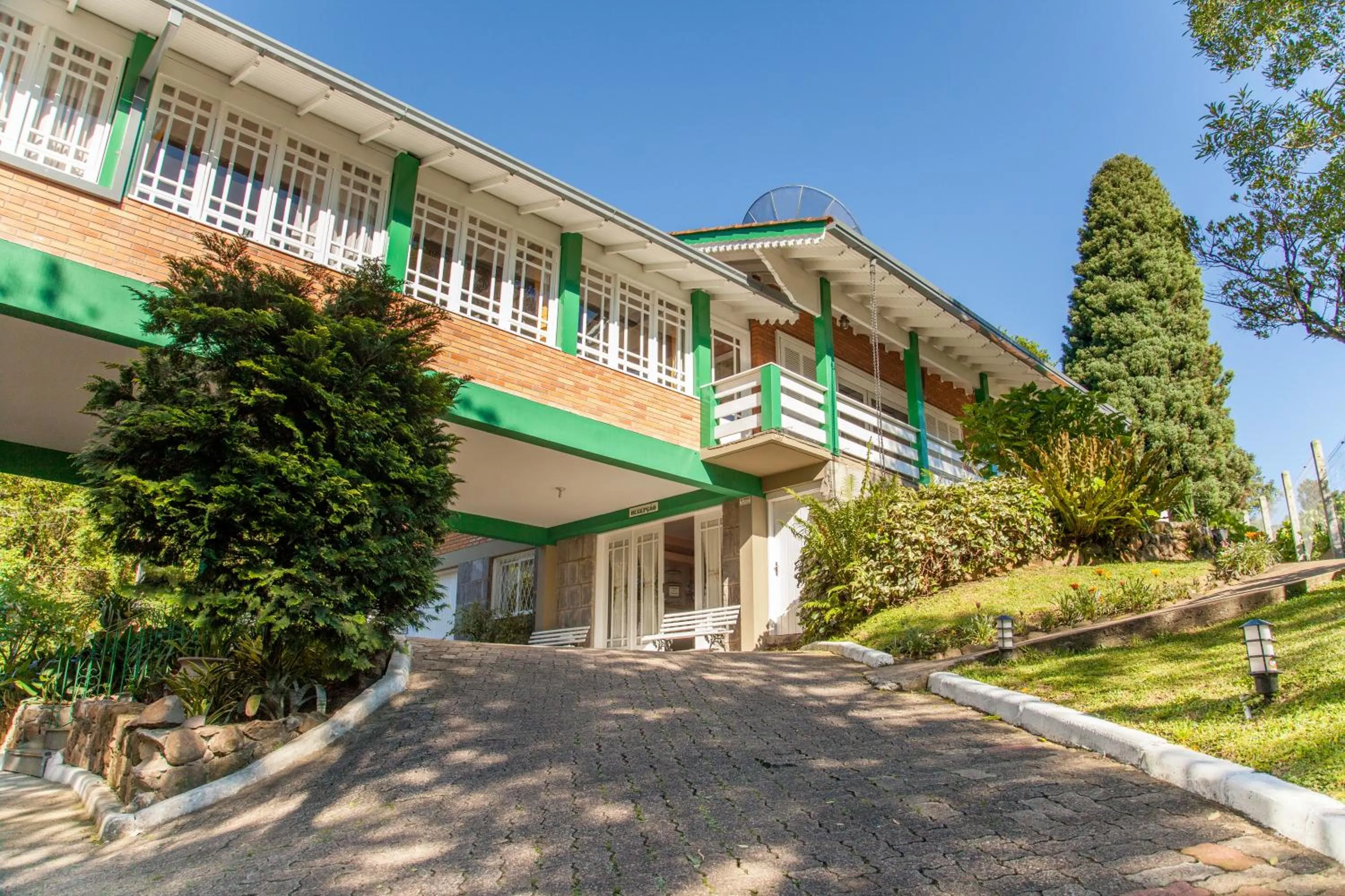 Facade/entrance in Hotel Pousada Ald' Mama