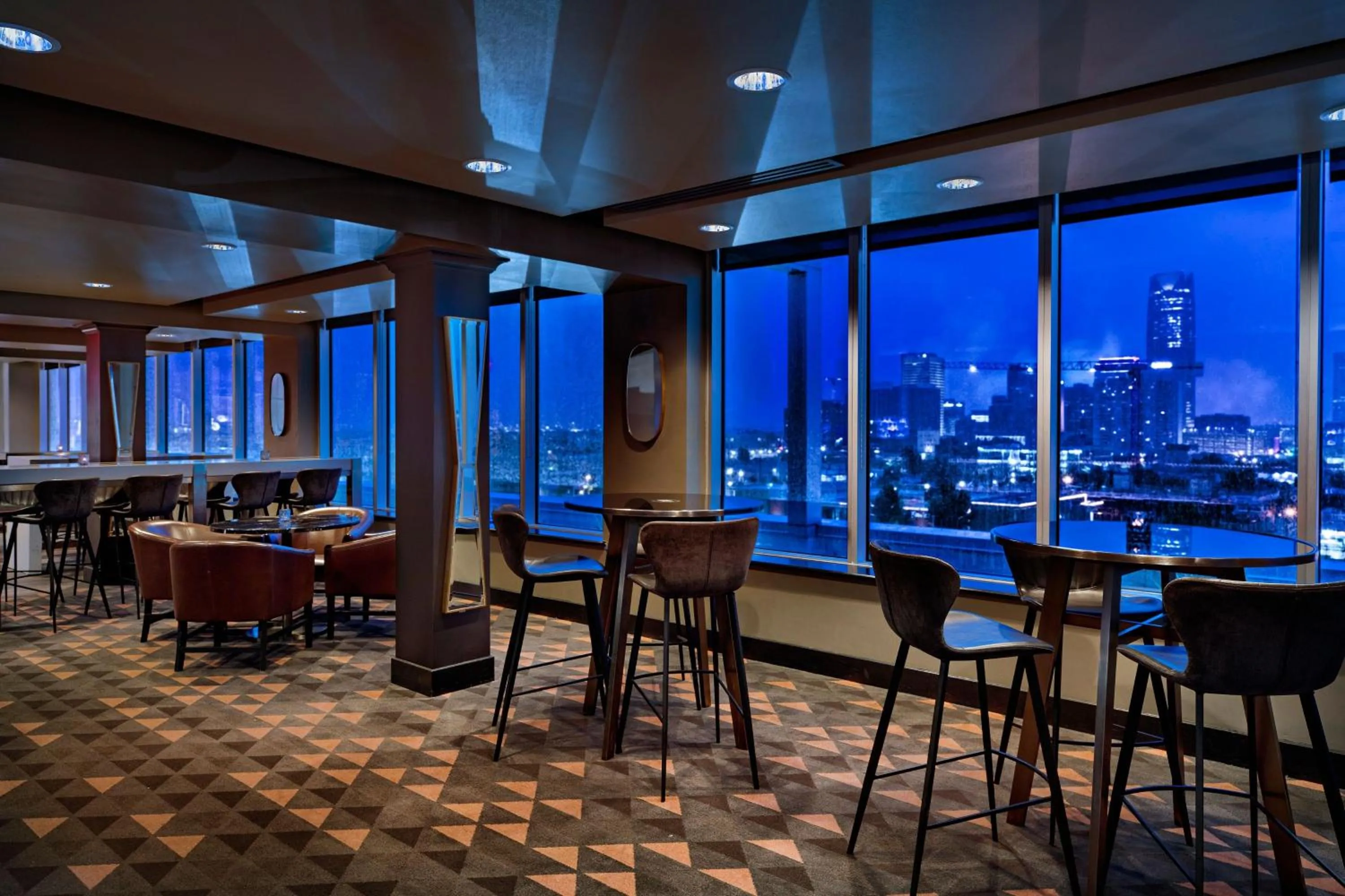 Lounge or bar in Ambassador Hotel Oklahoma City, Autograph Collection