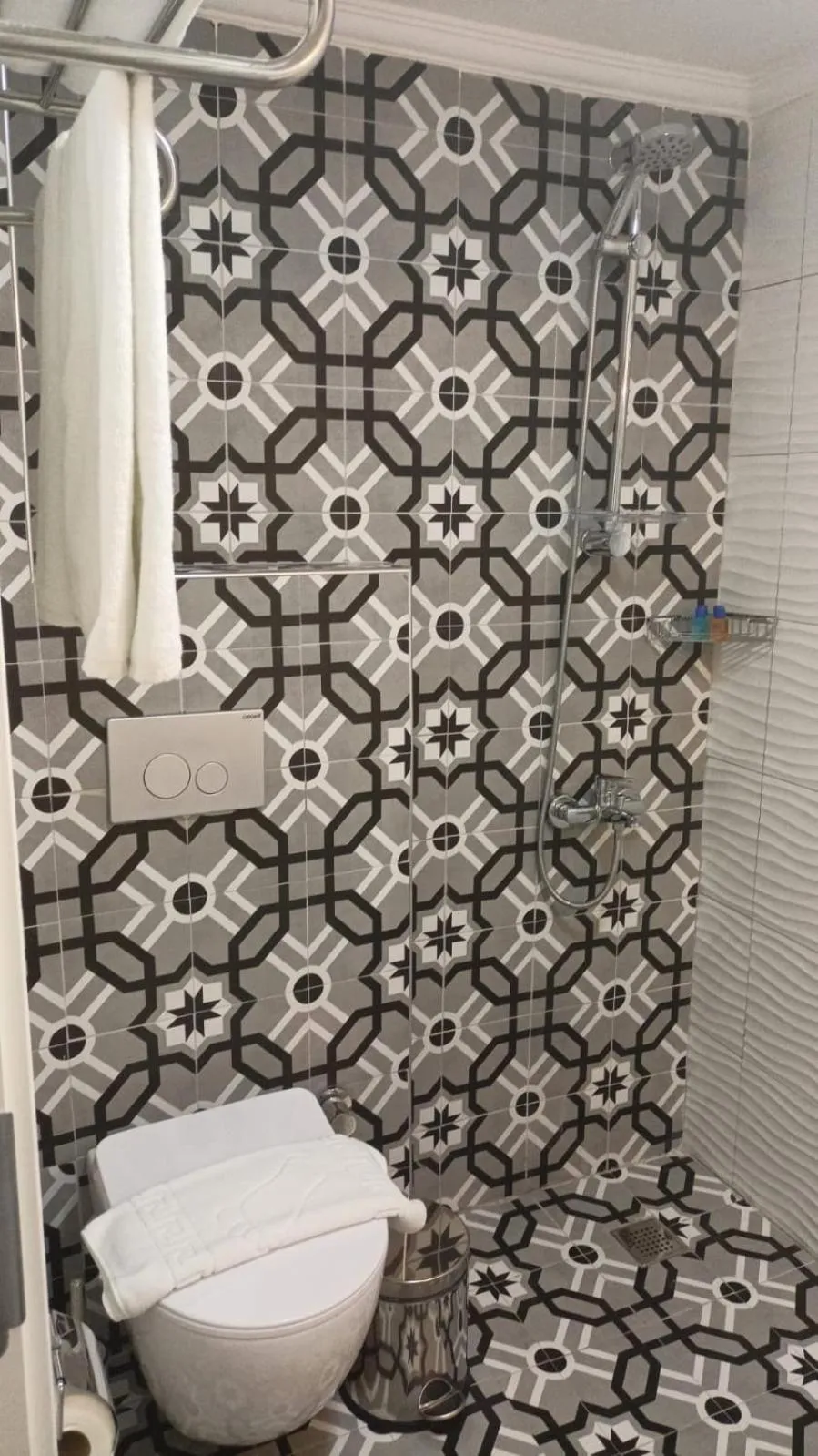 Bathroom in Castle Light Boutique