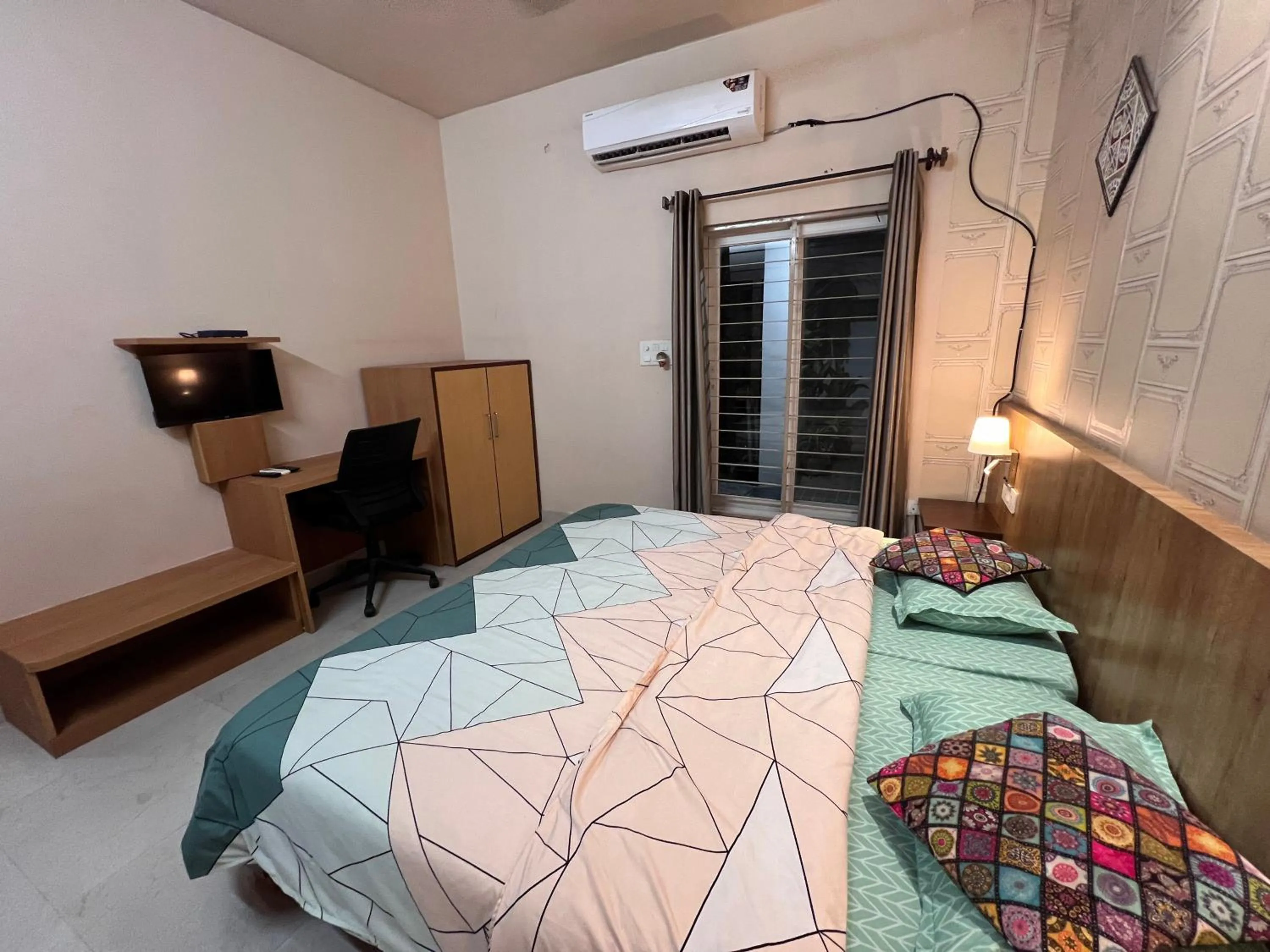 GREEN HOME STAY