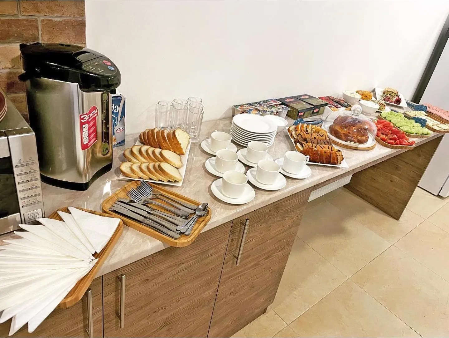 Breakfast in Hotel Boutique George