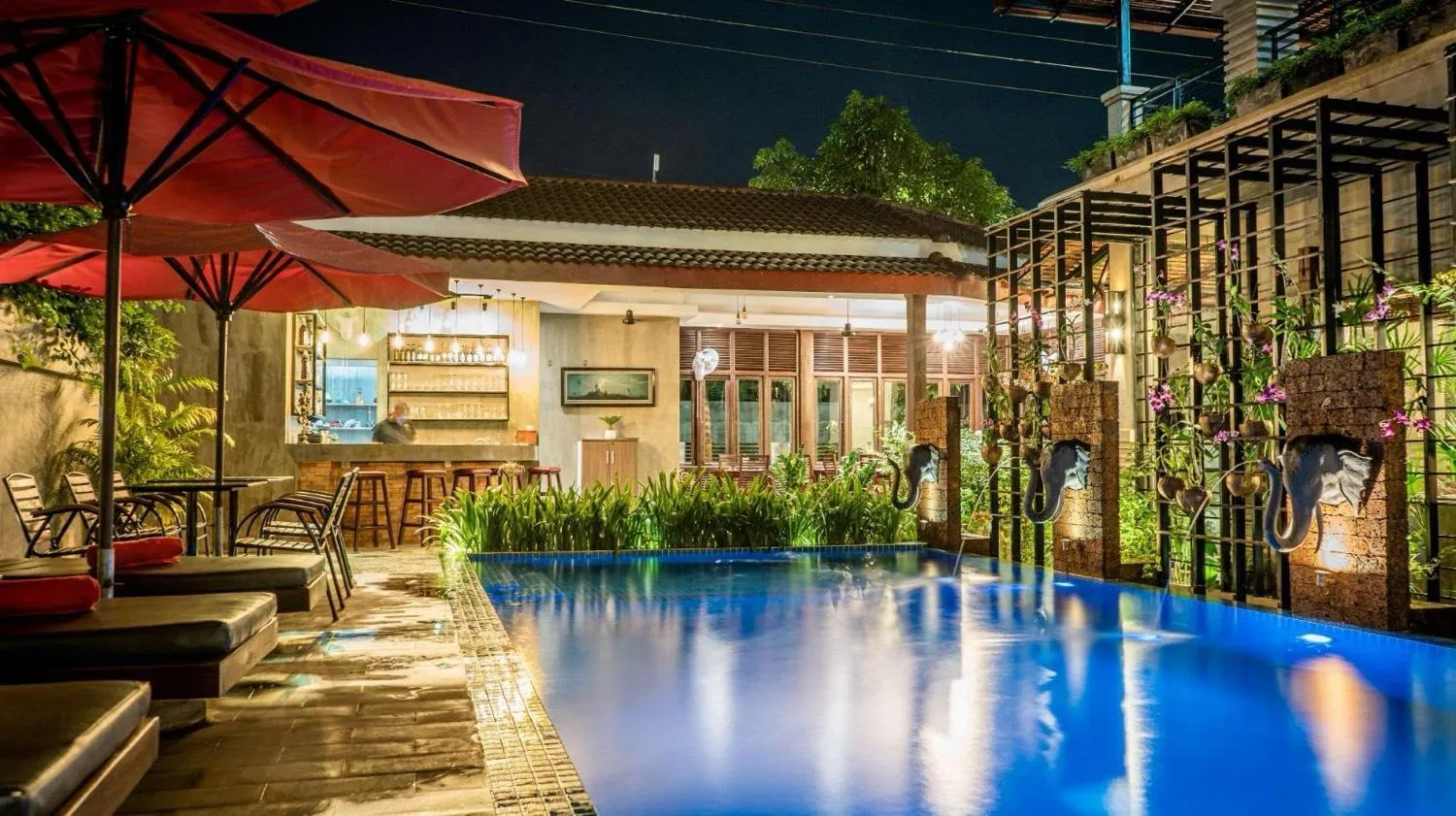 Swimming pool in Grange