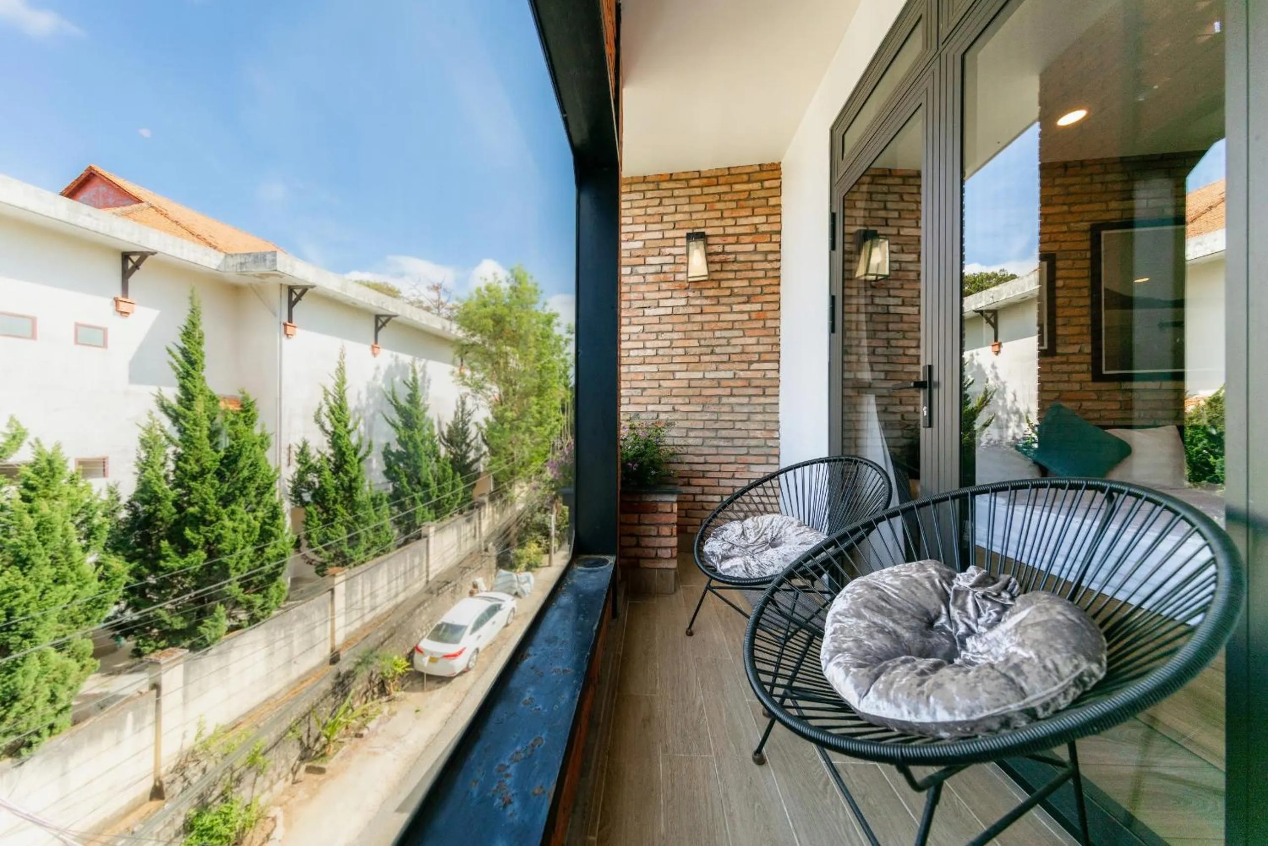 Day in The Brick Home dalat