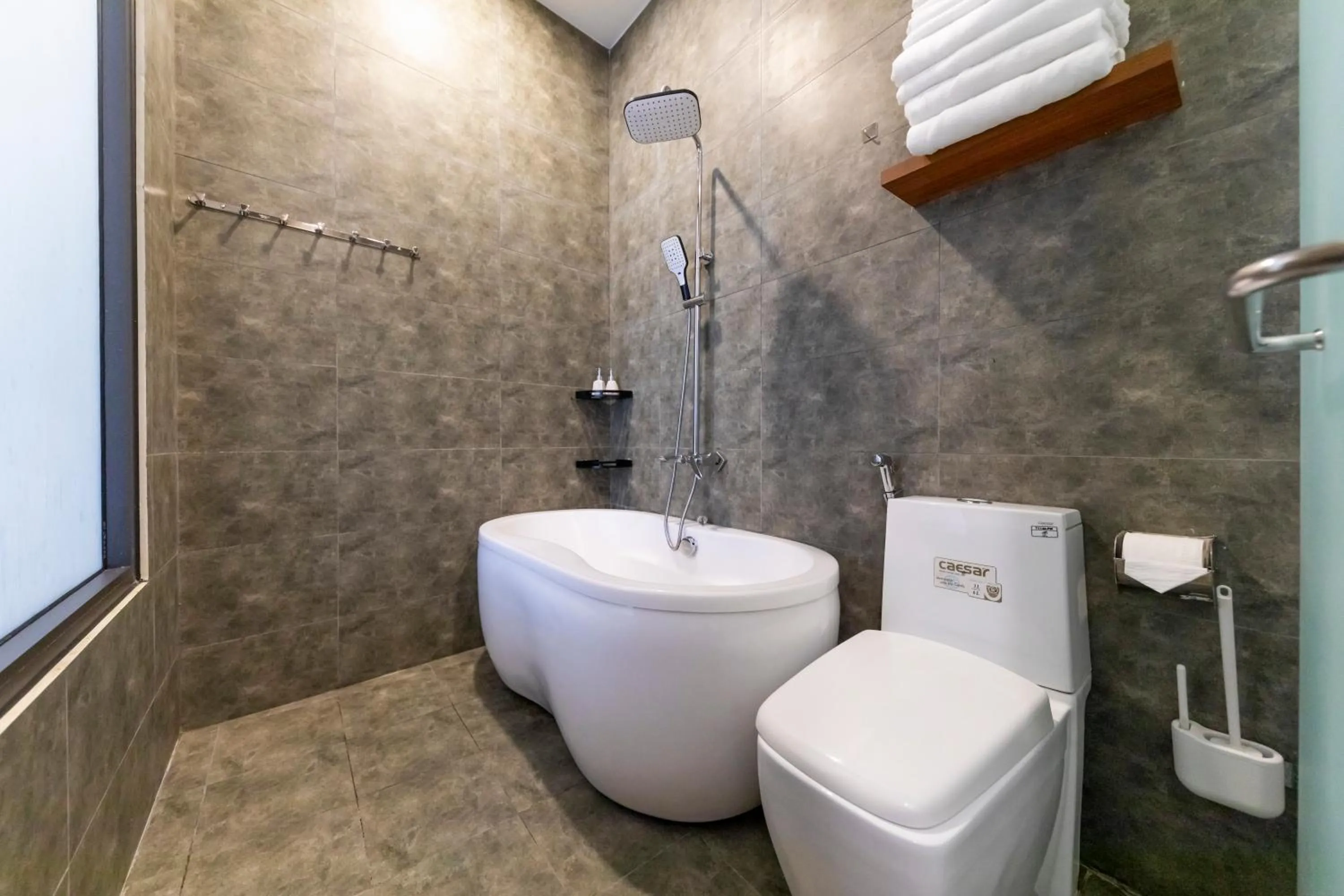 Shower in The Brick Home dalat