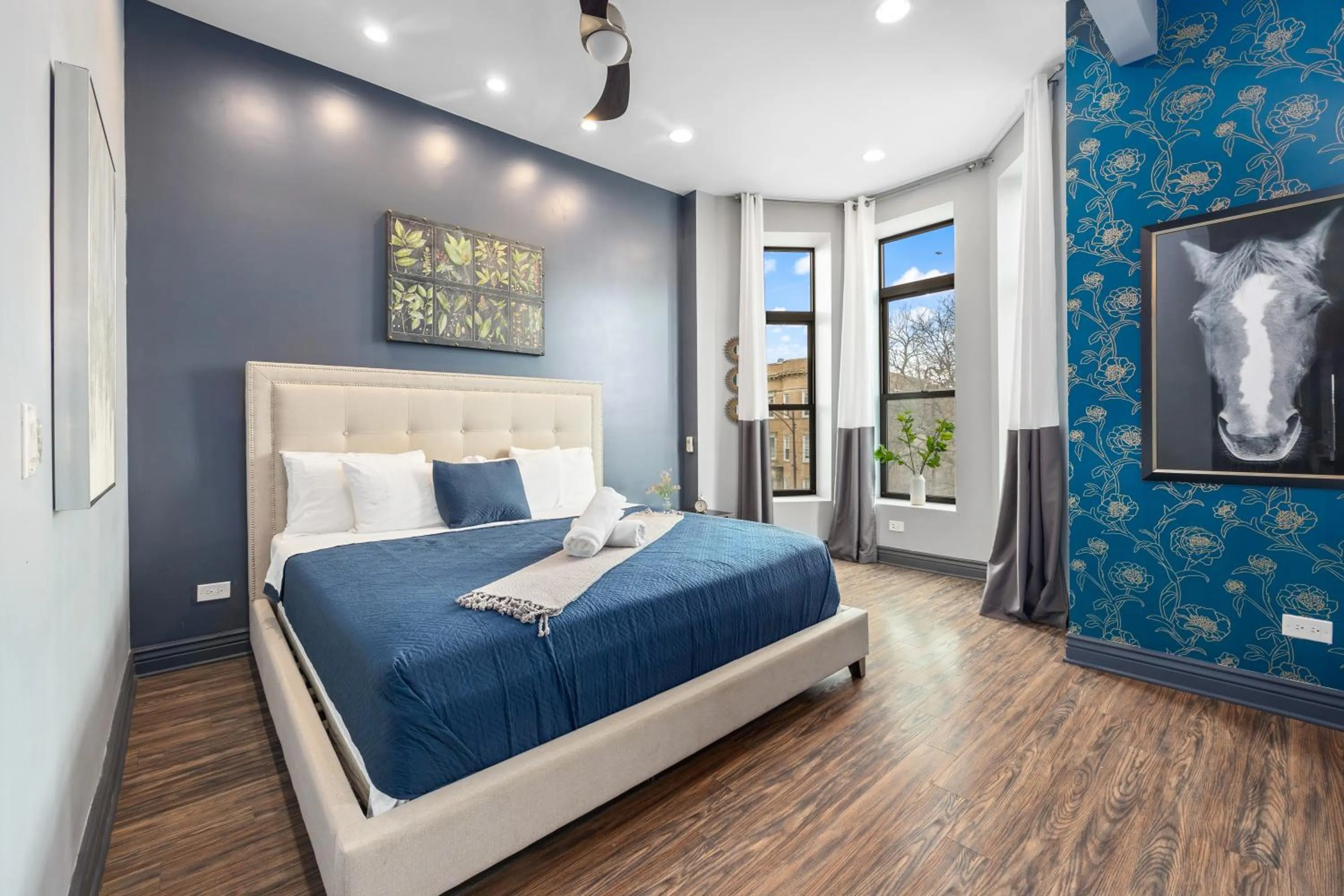 Bedroom, Bed in McCormick Place Guest House