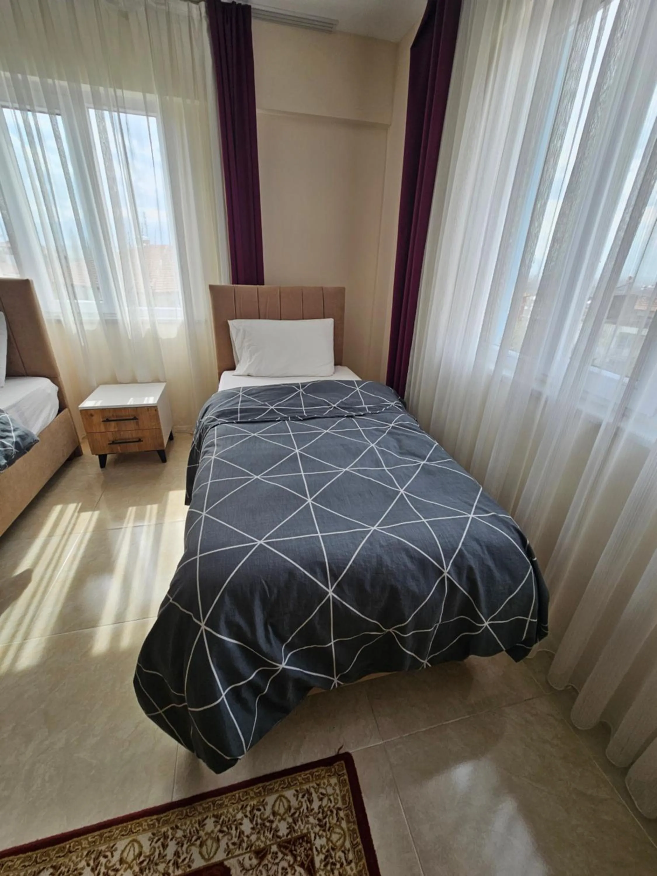 Bedroom, Bed in The Titanic House