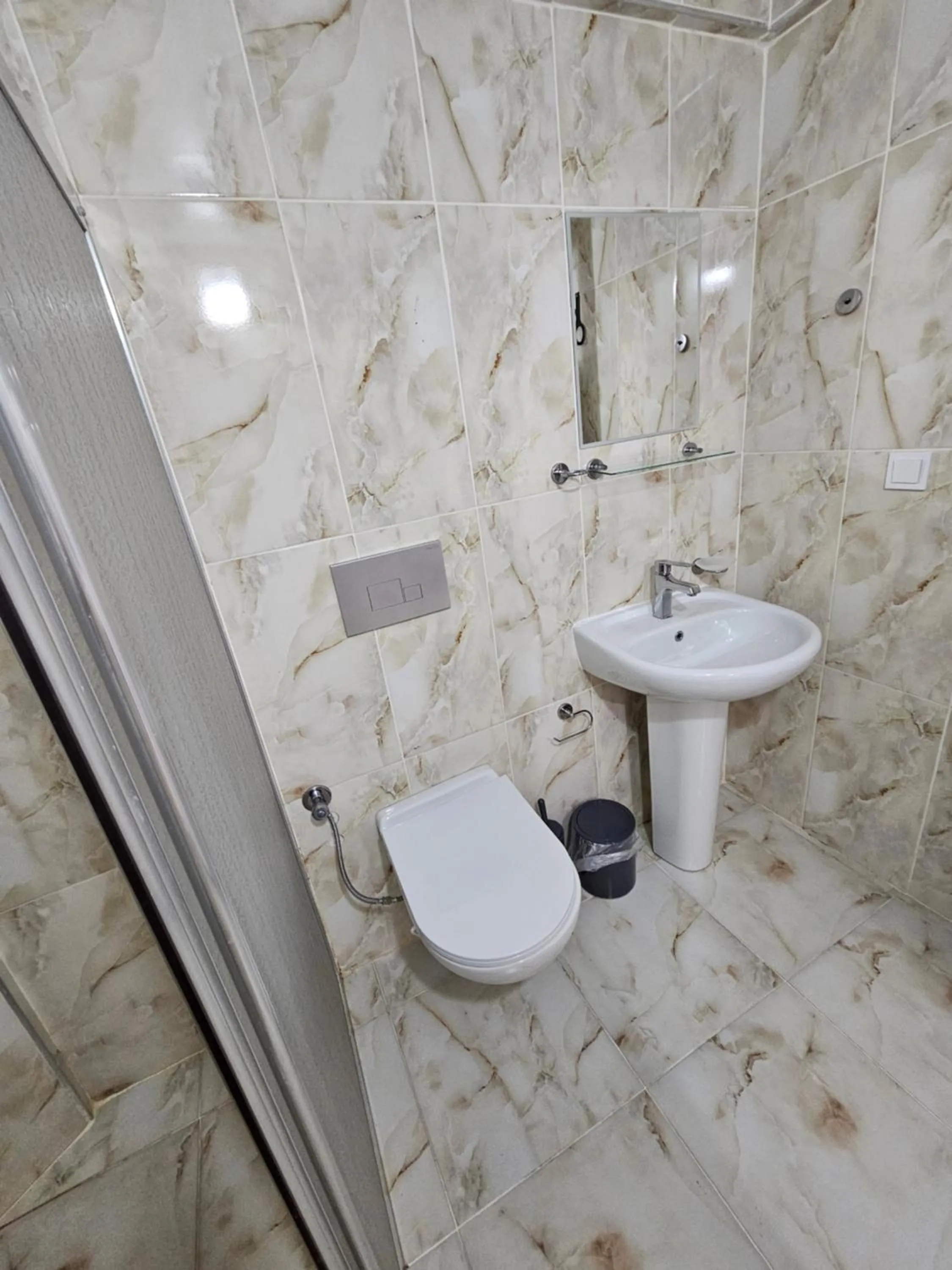 Shower in The Titanic House