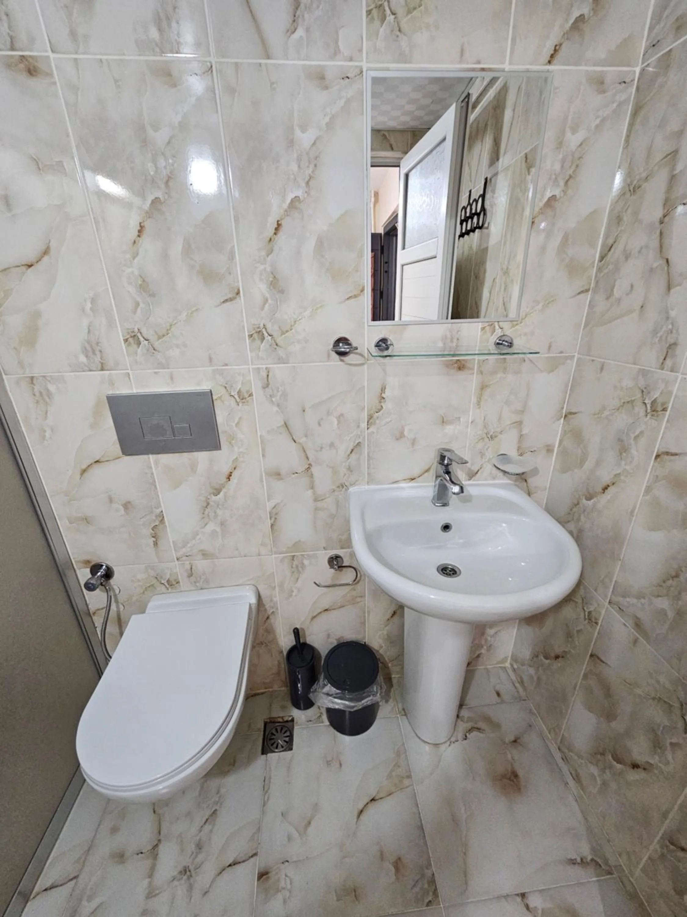 Shower in The Titanic House