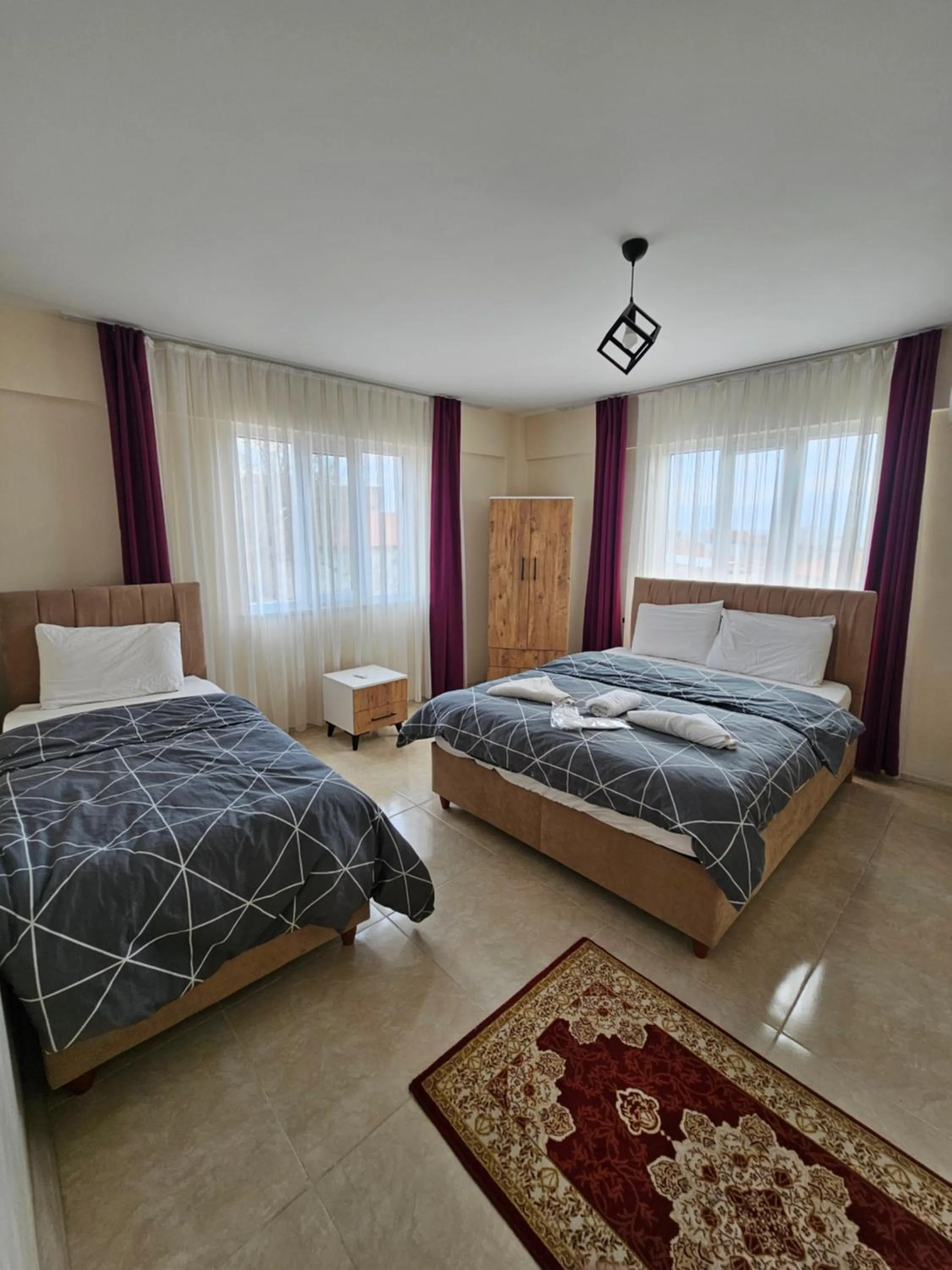 Bedroom, Bed in The Titanic House