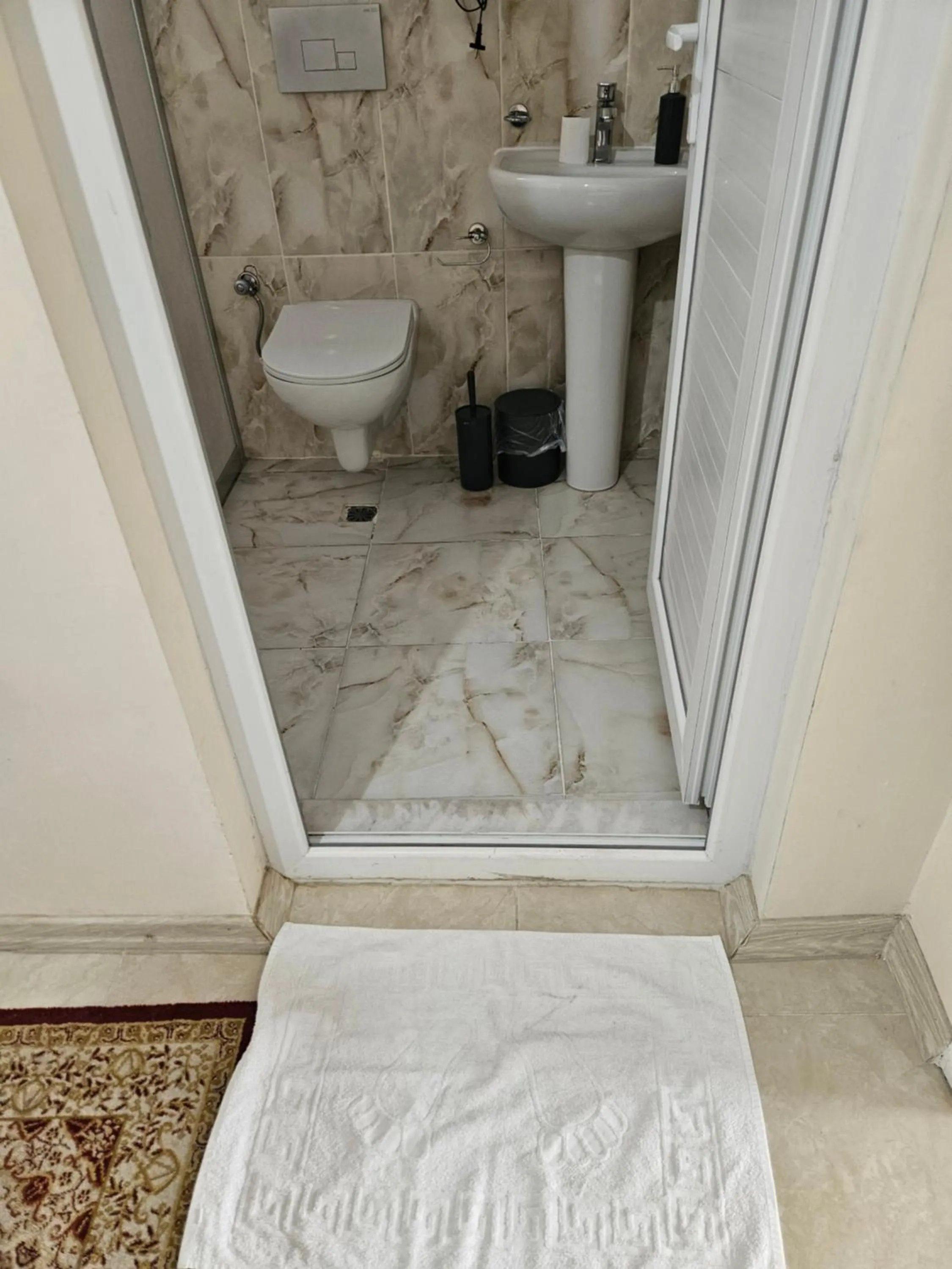 Shower in The Titanic House