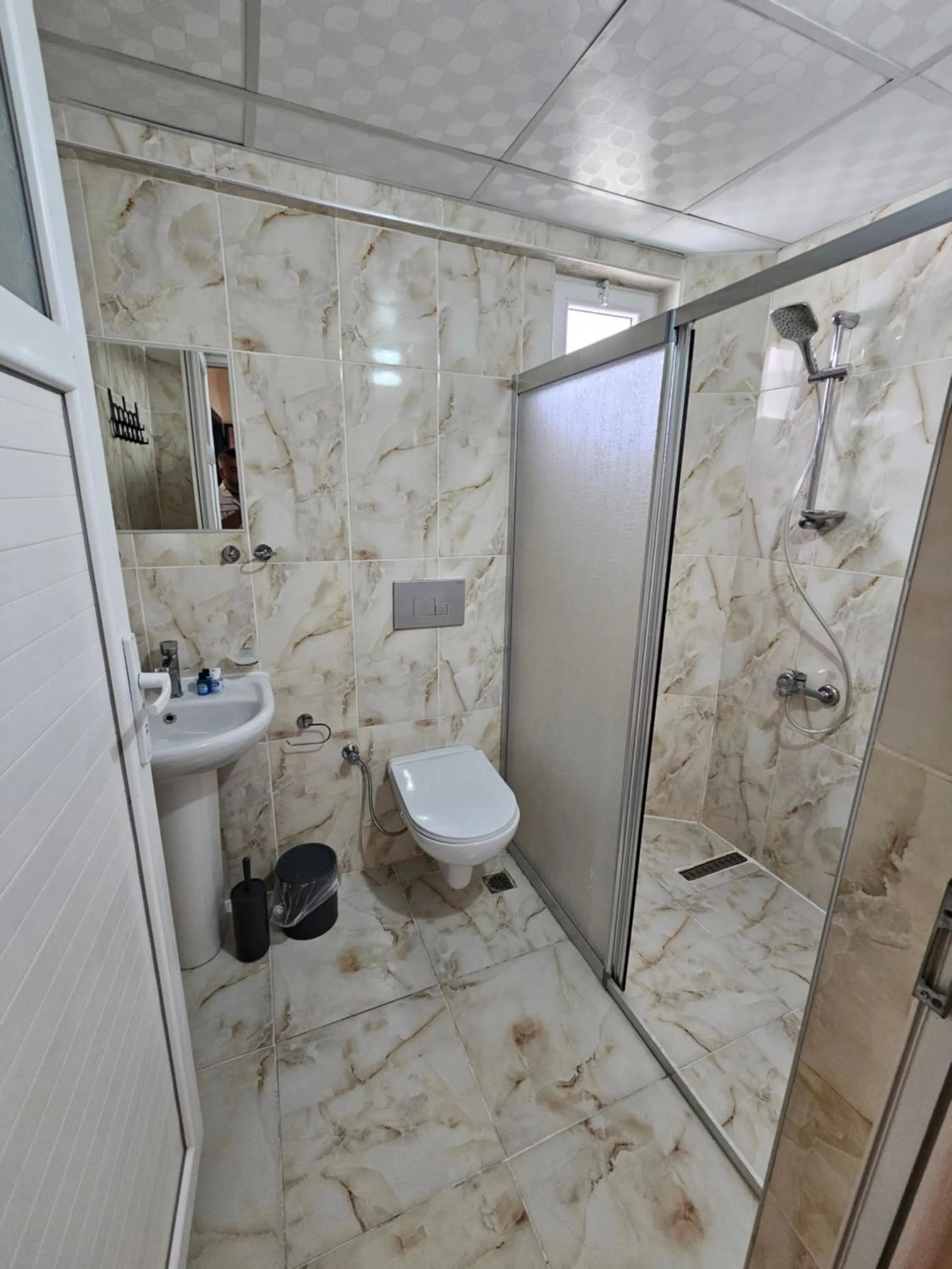 Shower in The Titanic House