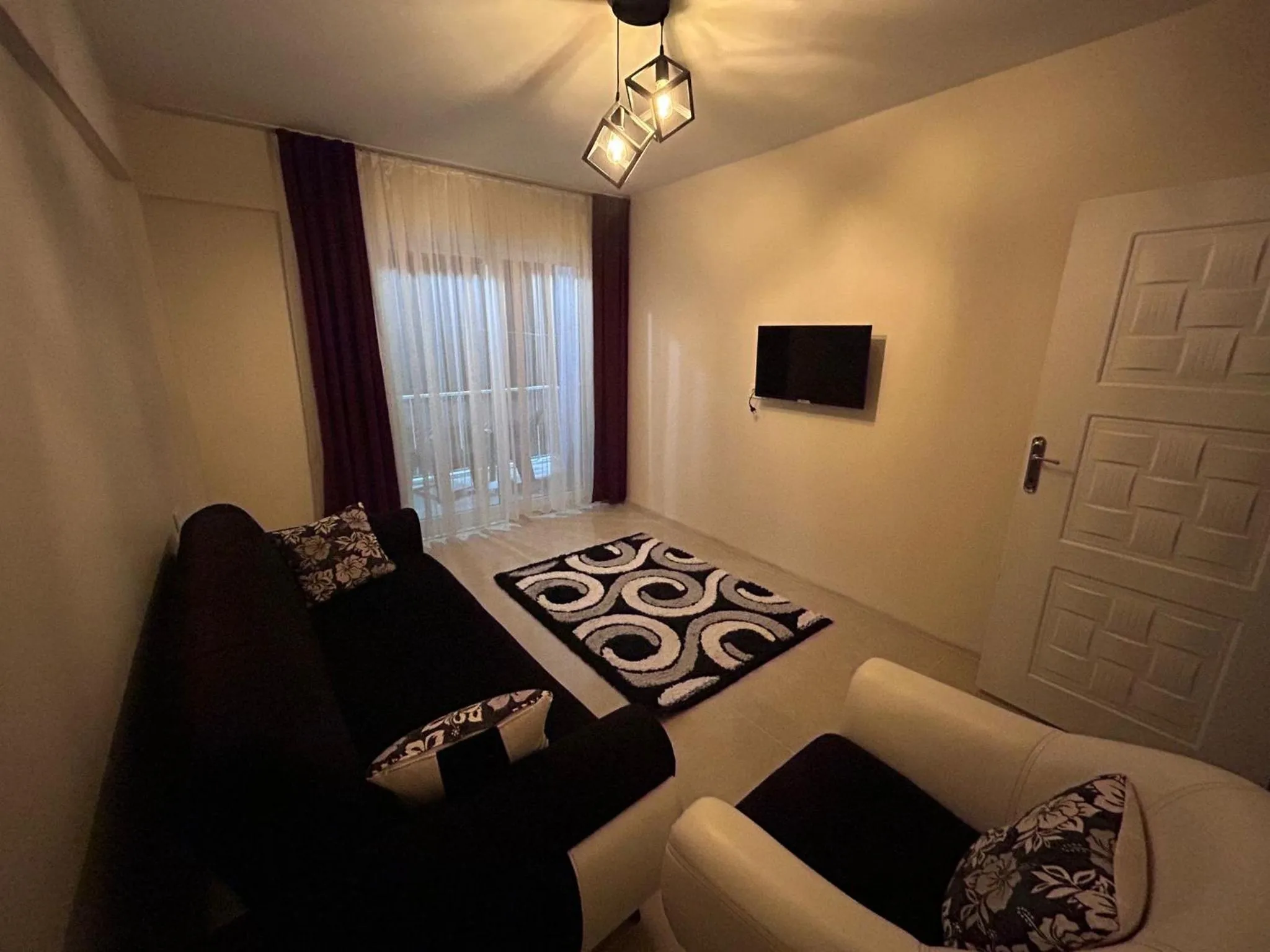 TV and multimedia, Bed in The Titanic House