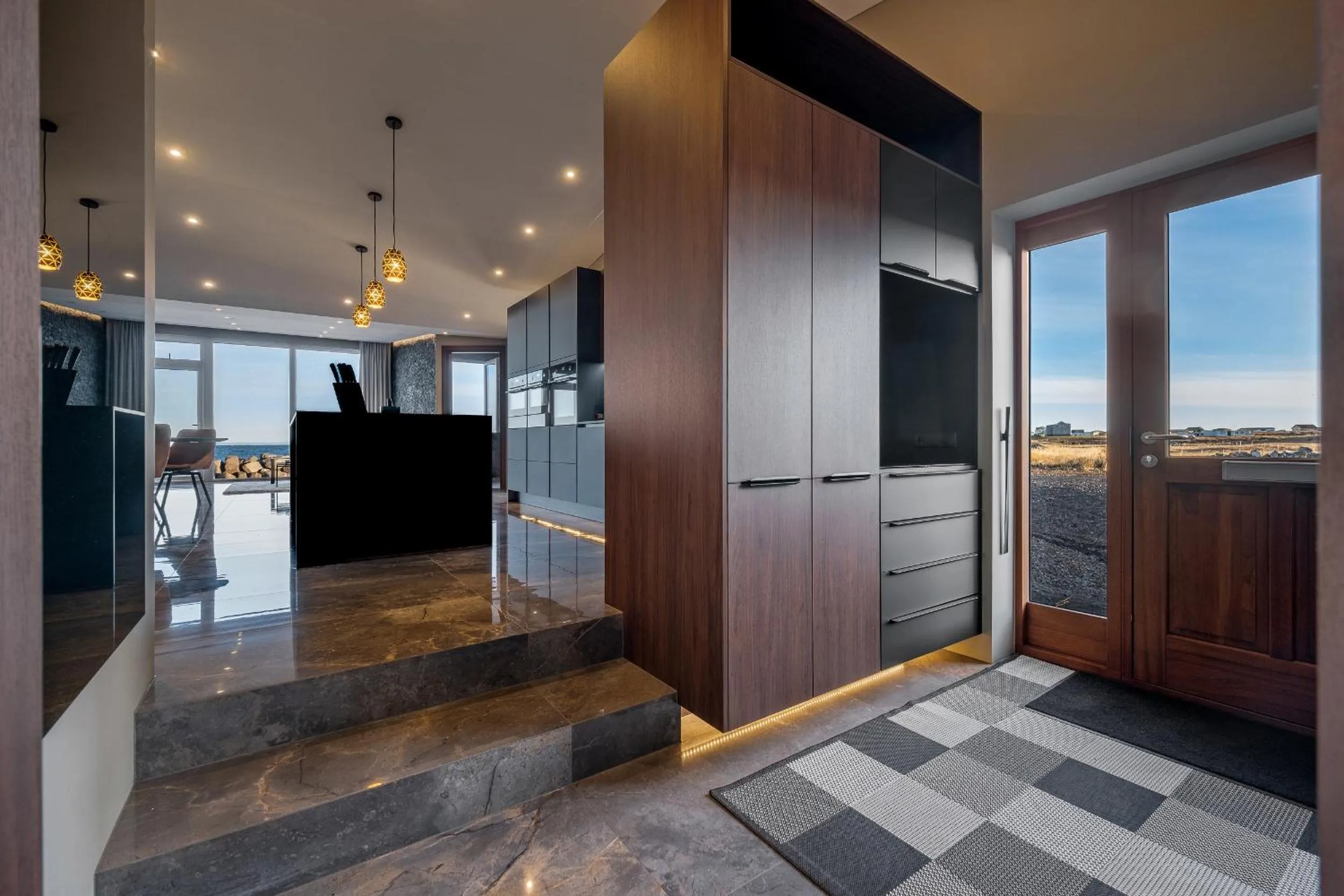 Area and facilities in Bay View Apartments