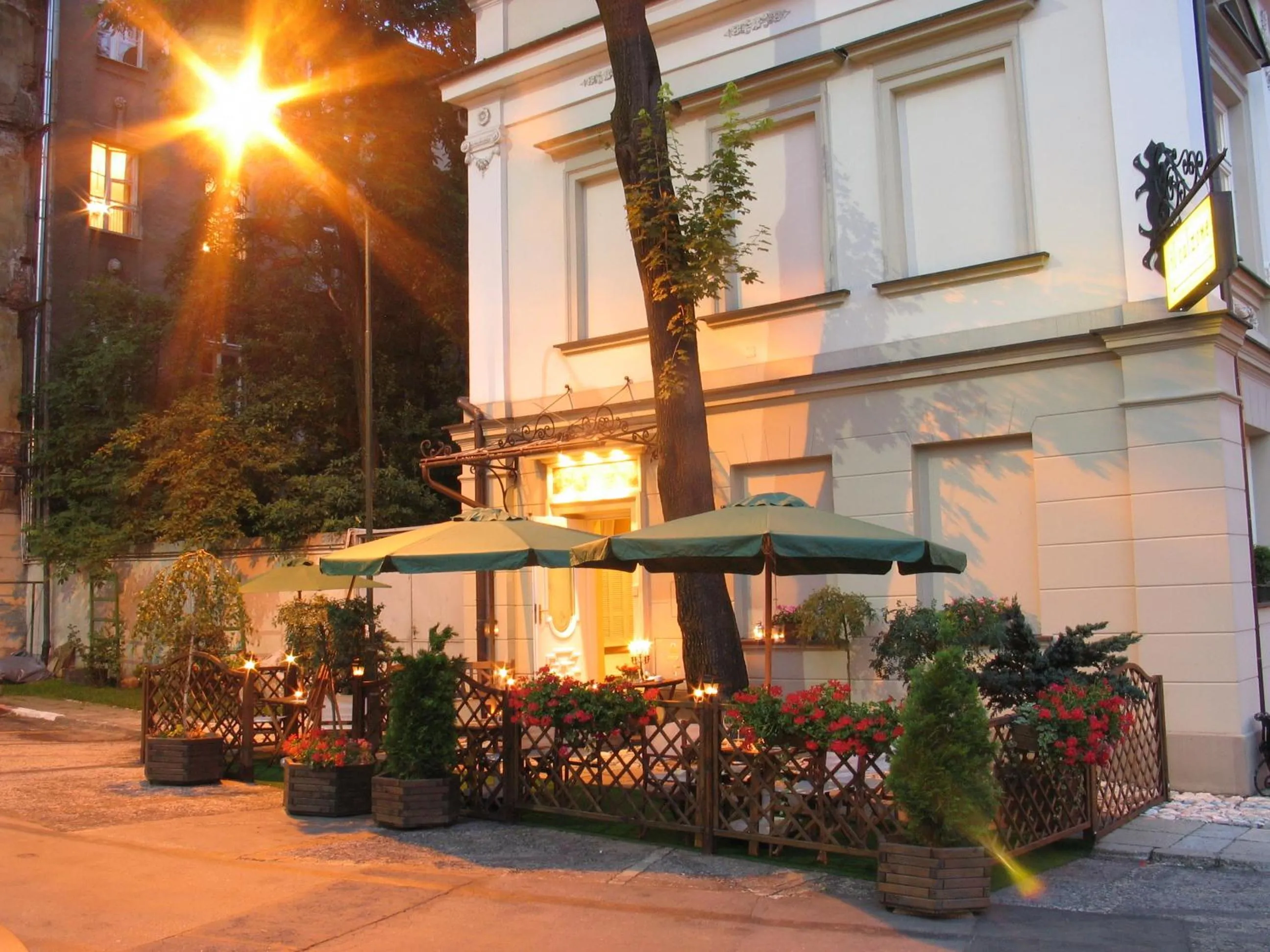 Restaurant/places to eat in Dom Pugetów