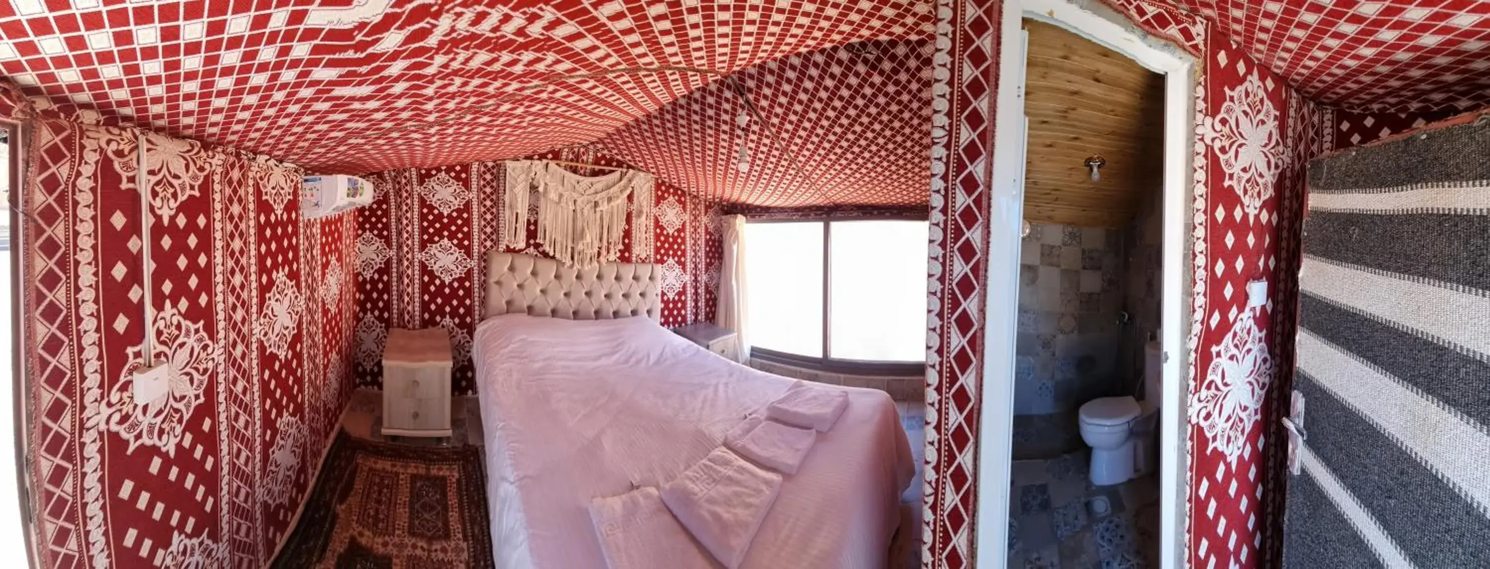 Double Room with Private Bathroom - single occupancy in Obeid's Bedouin Life Camp Double Room with Private Bathroom - single occupancy in Obeid's Bedouin Life Camp