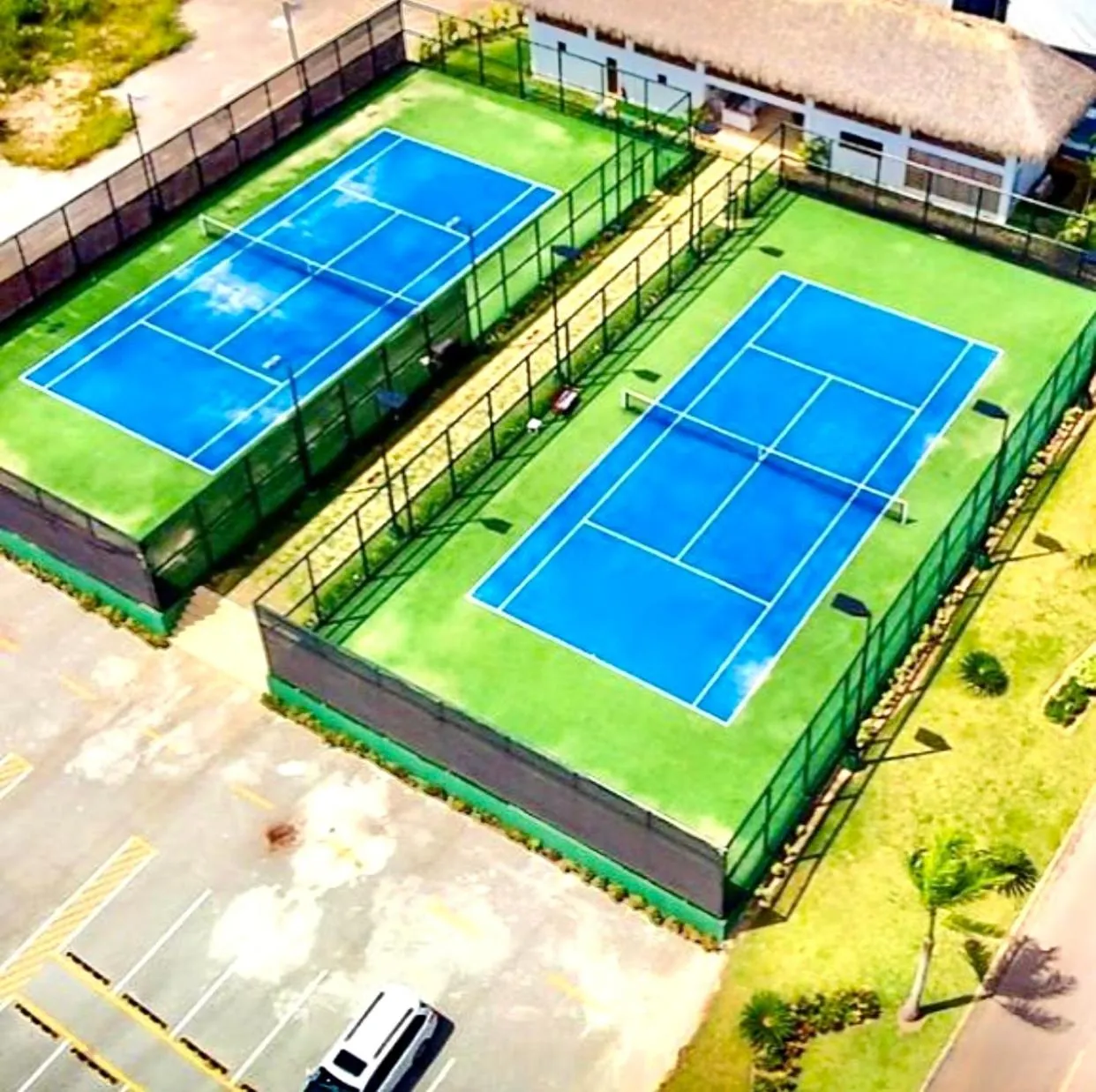 Luxury Apartment With Pool And Golf View