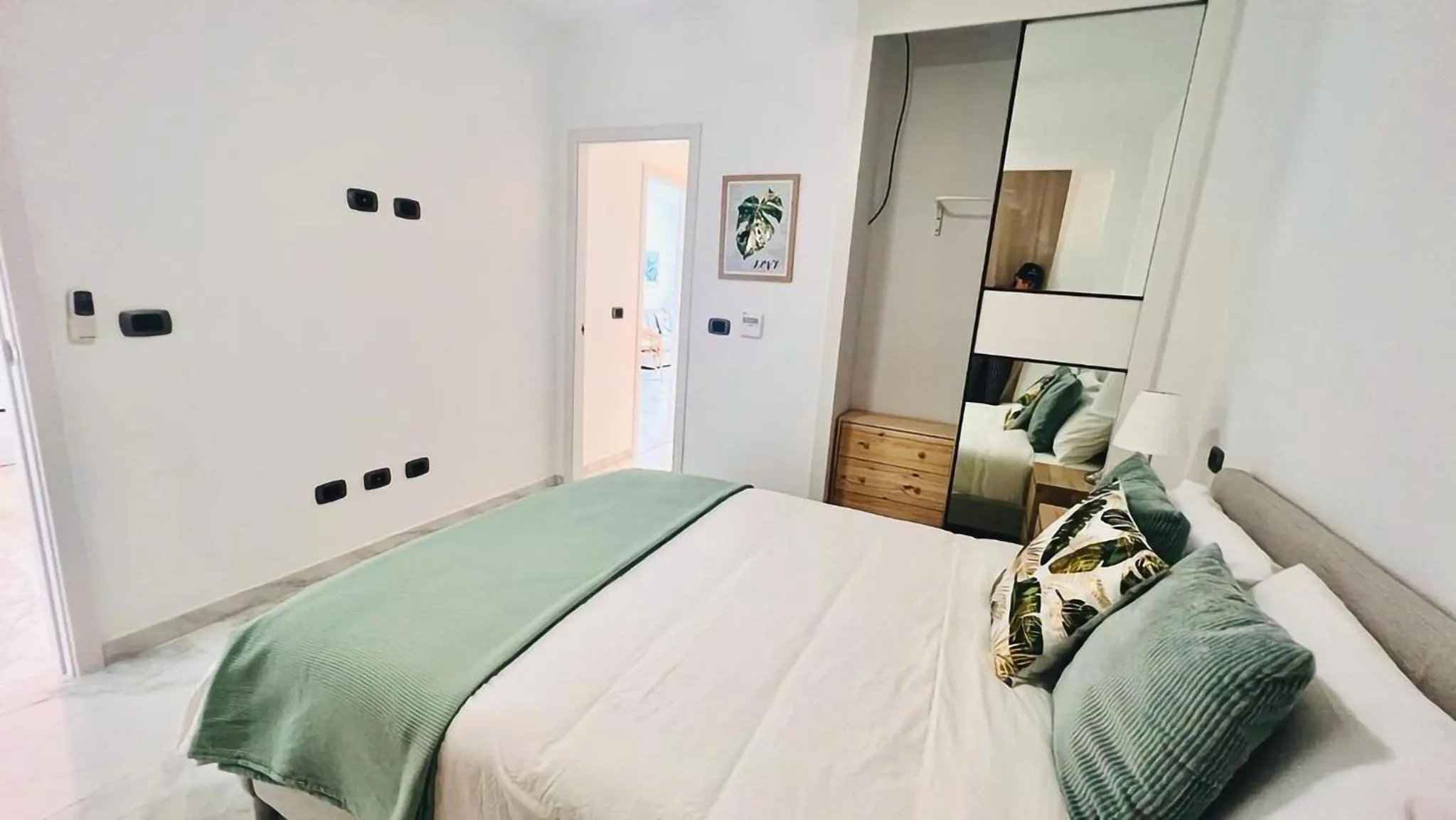 Bedroom, Bed in Luxury Apartment With Pool And Golf View