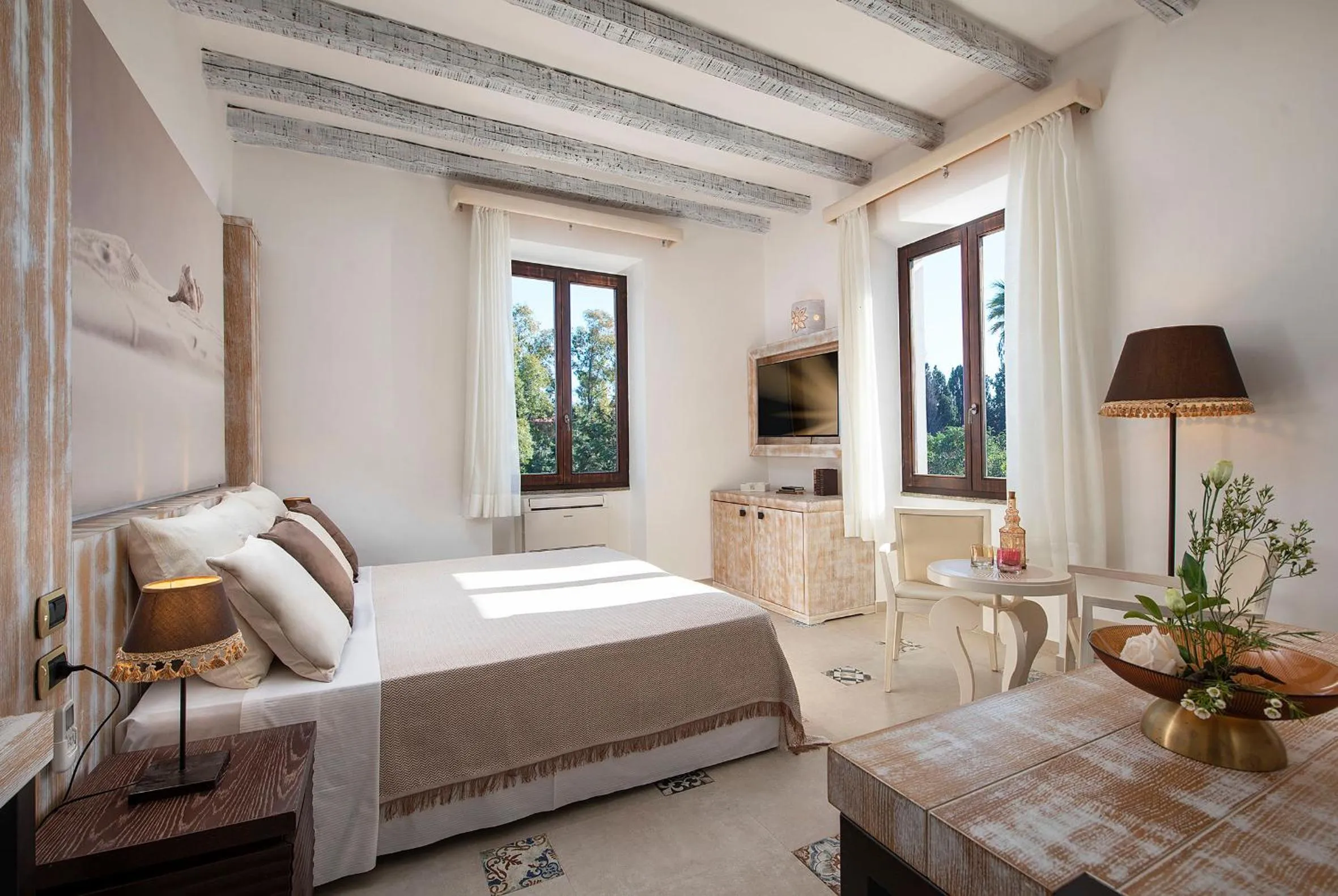 Bed in Villa Cavalieri Country Hotel