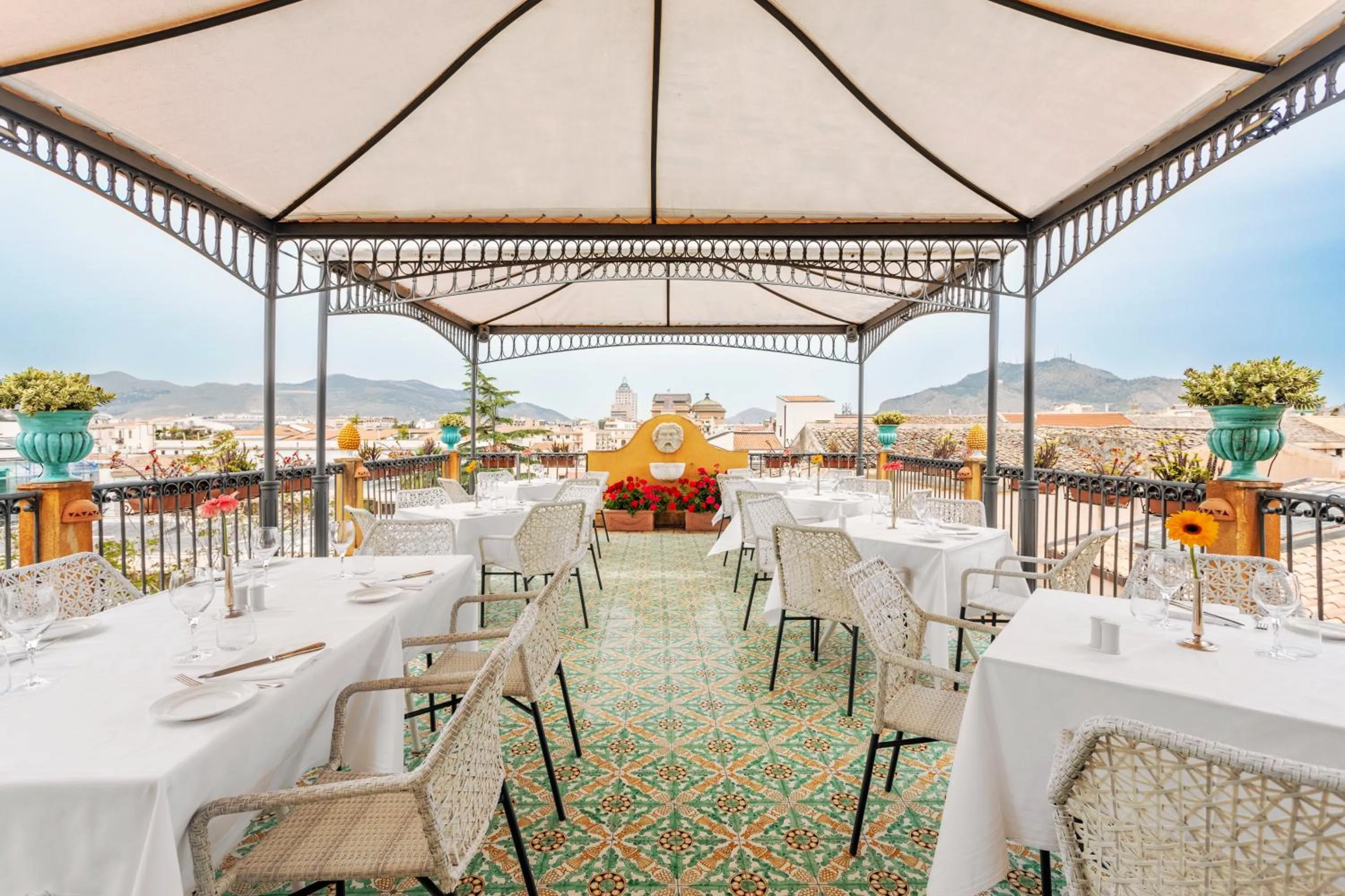 Restaurant/places to eat in Eurostars Centrale Palace Hotel