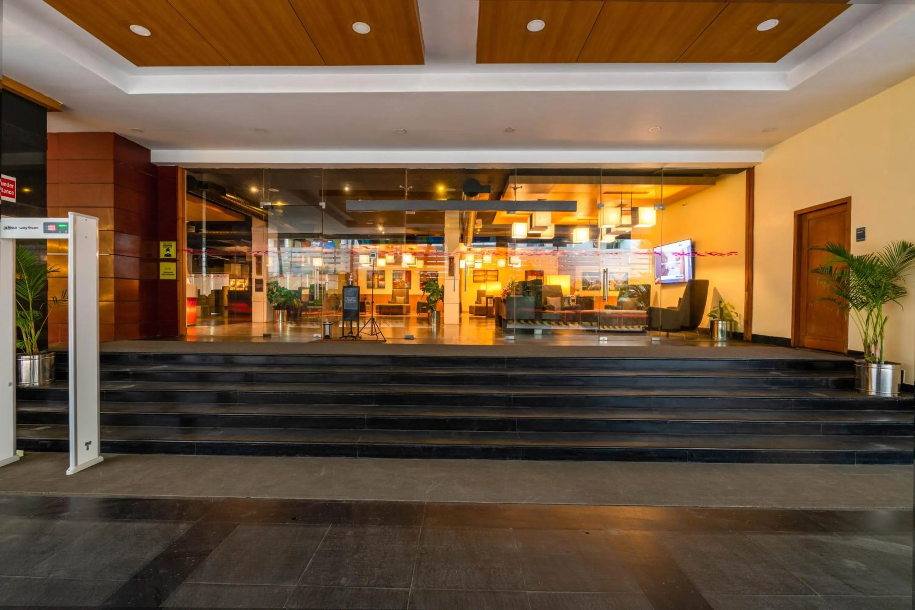 Facade/entrance in Hotel Halez