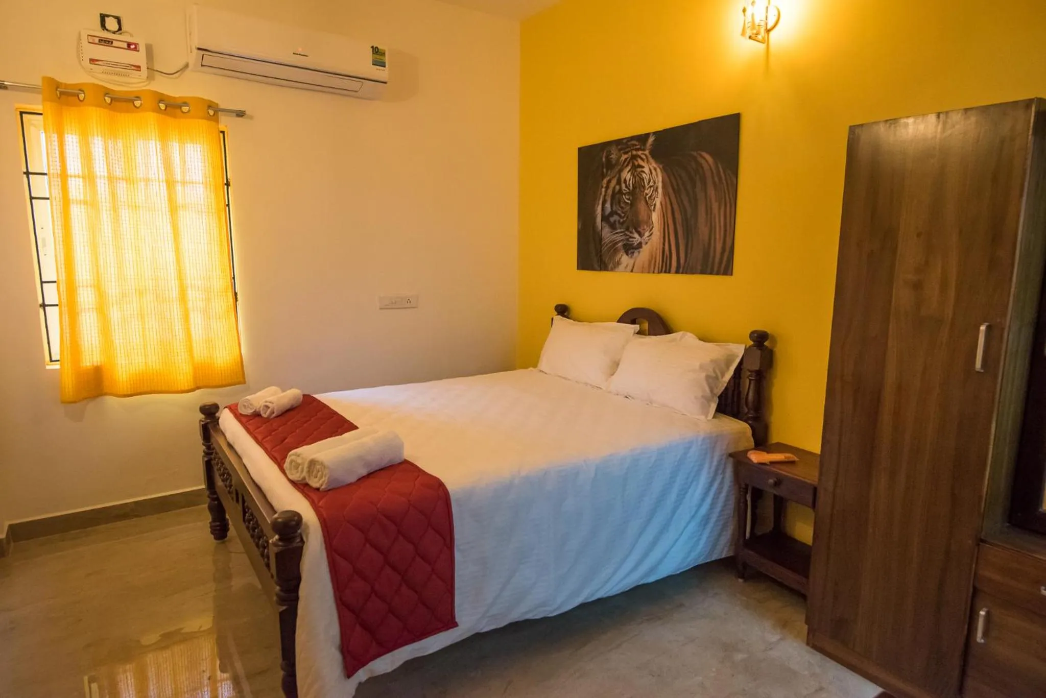 Bed in Cheerful 2-bedroom near Auro Beach