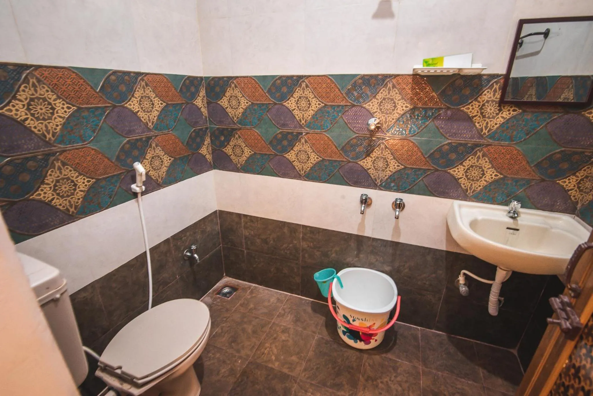 Toilet in Cheerful 2-bedroom near Auro Beach