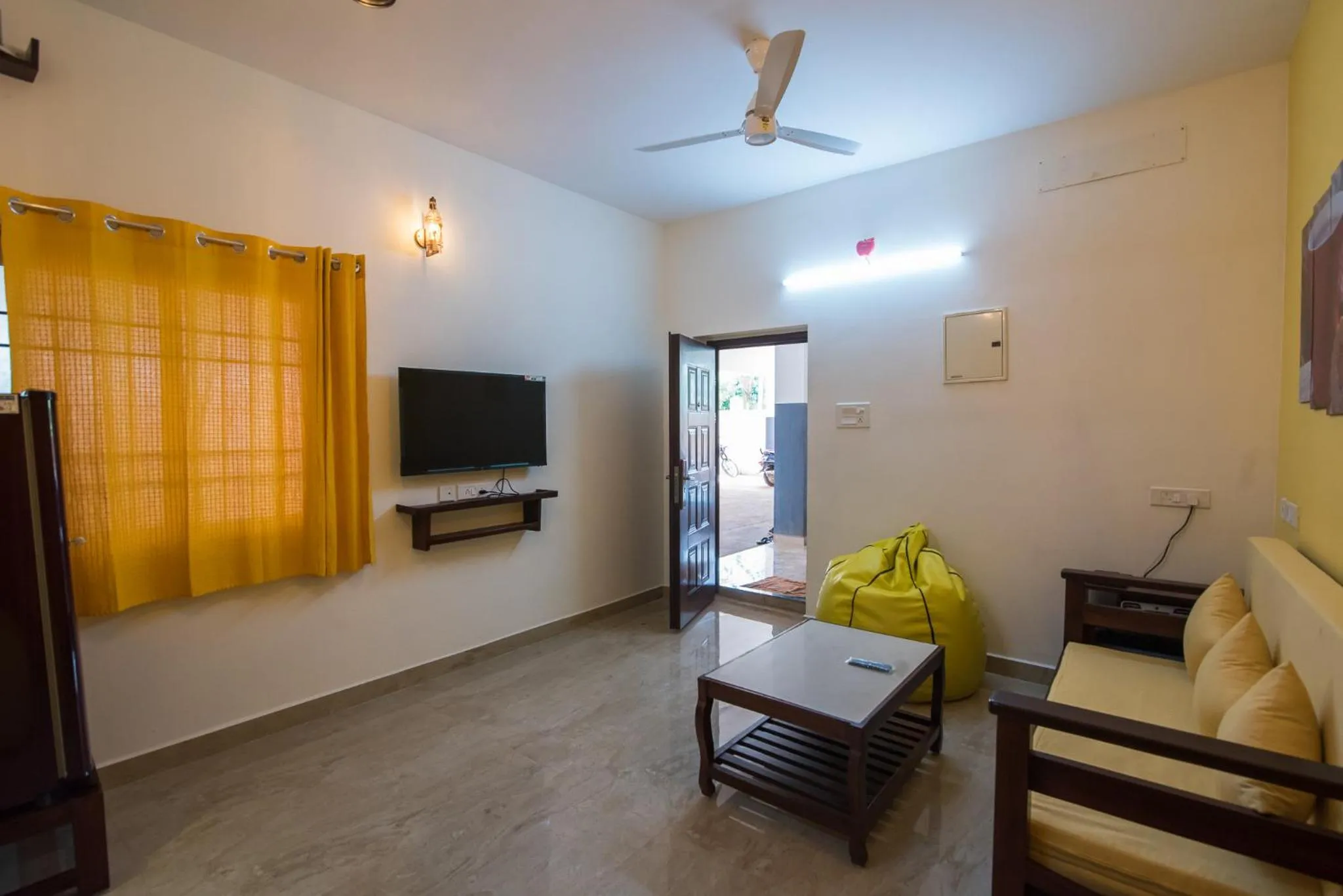 Living room in Cheerful 2-bedroom near Auro Beach