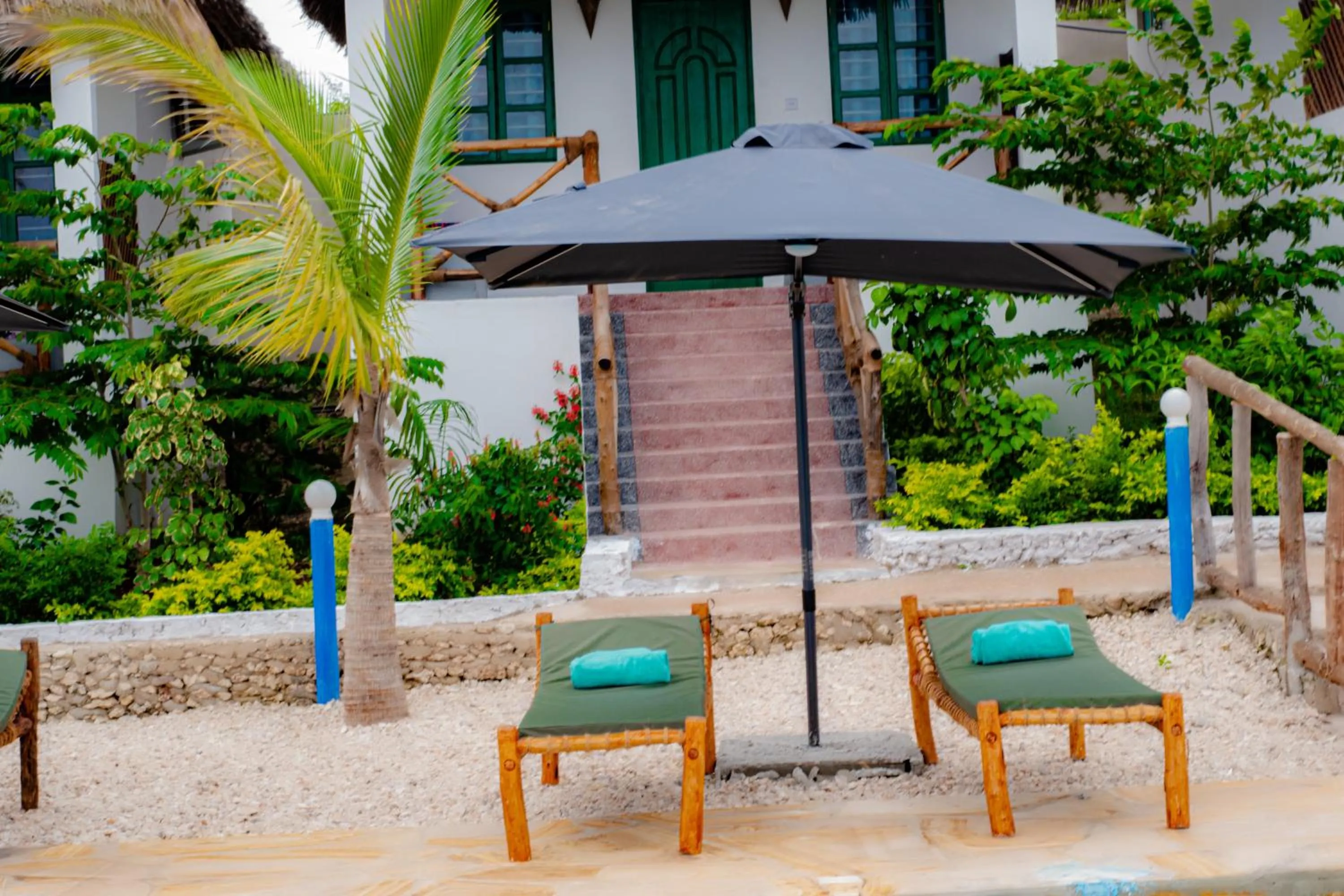 Patio in Jabali Bungalows Lodge