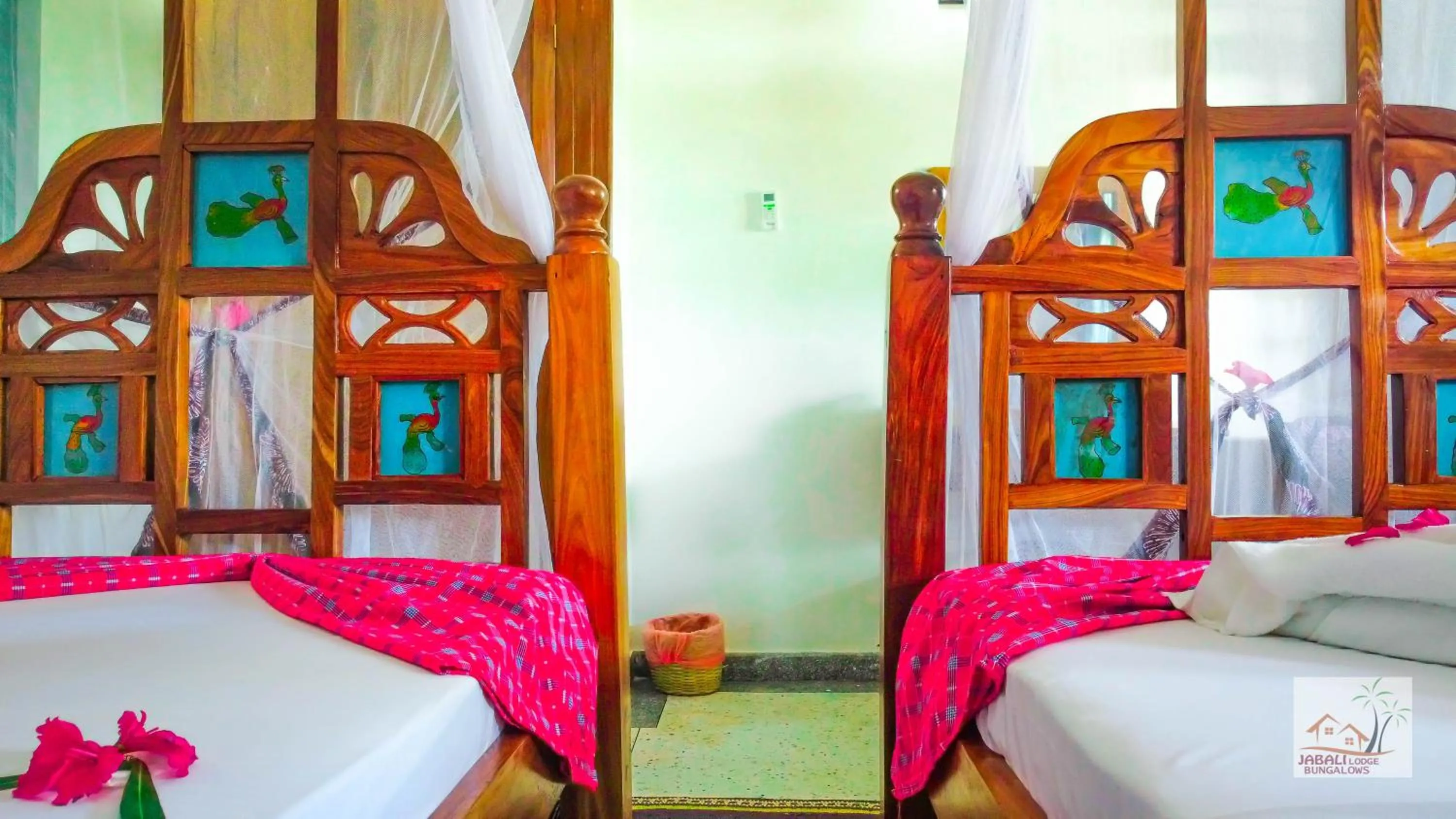 Bed in Jabali Bungalows Lodge