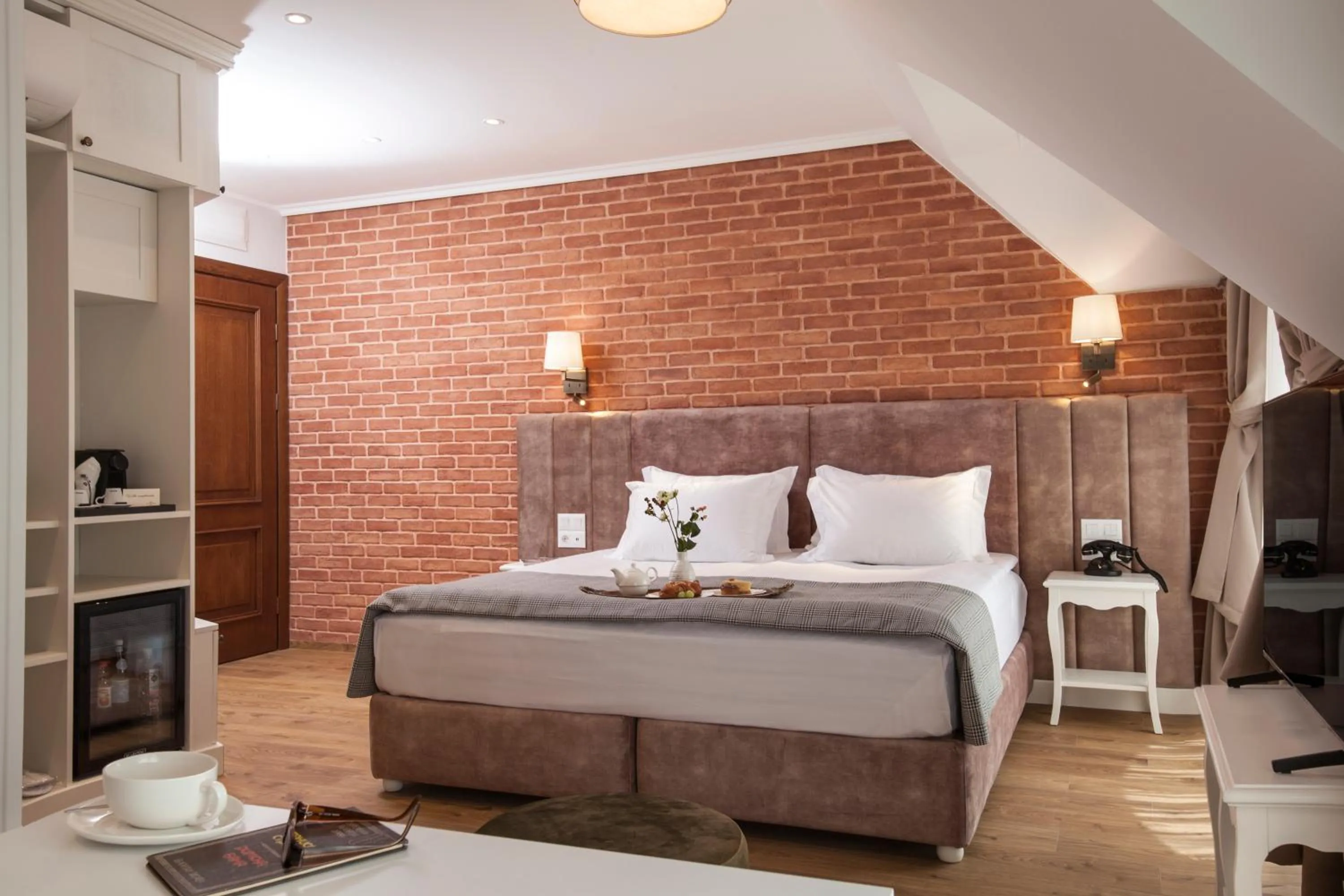 Bed in Villa Flavia Heritage Boutique Hotel