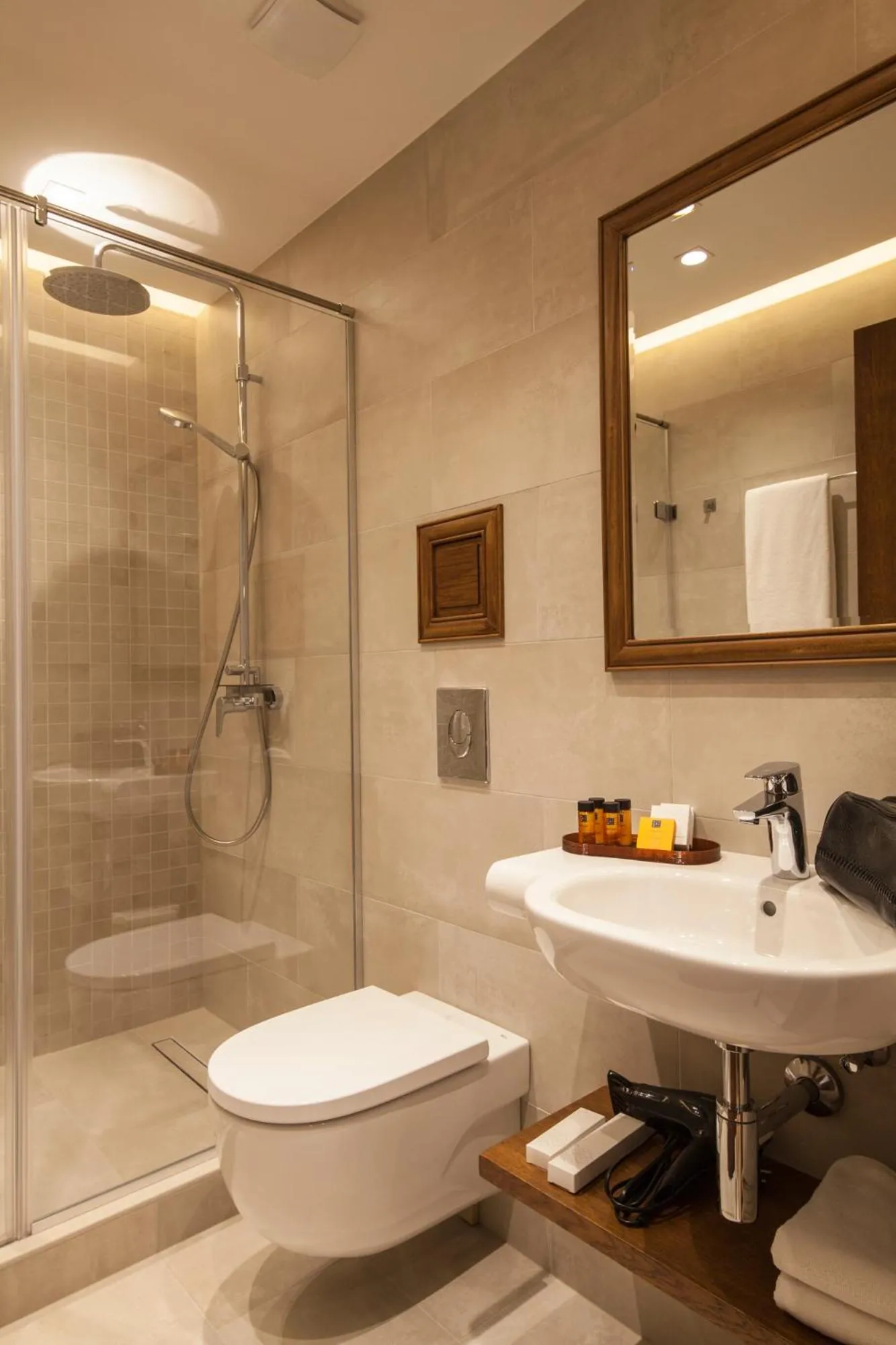 Bathroom in Villa Flavia Heritage Boutique Hotel