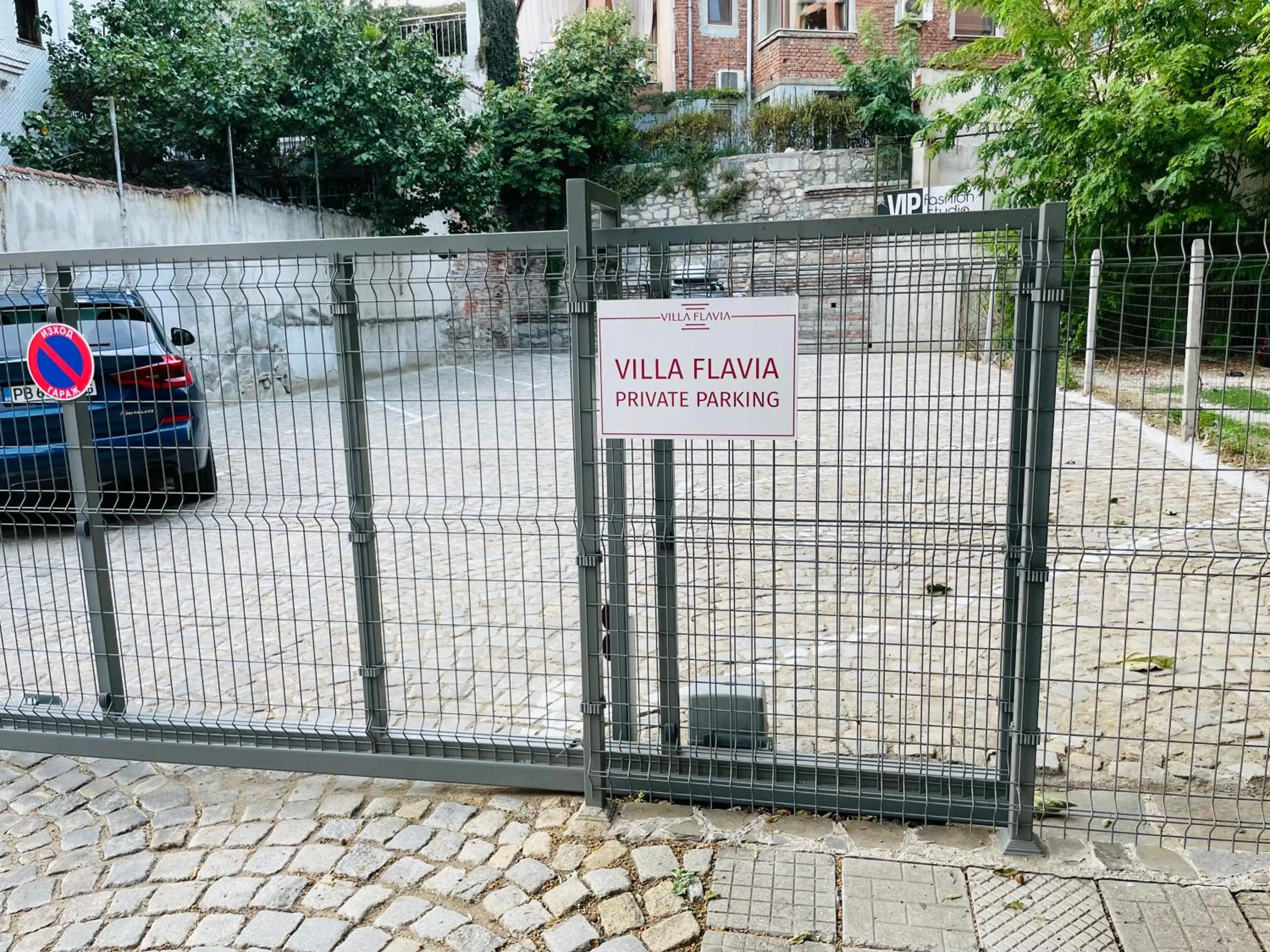 Parking in Villa Flavia Heritage Boutique Hotel