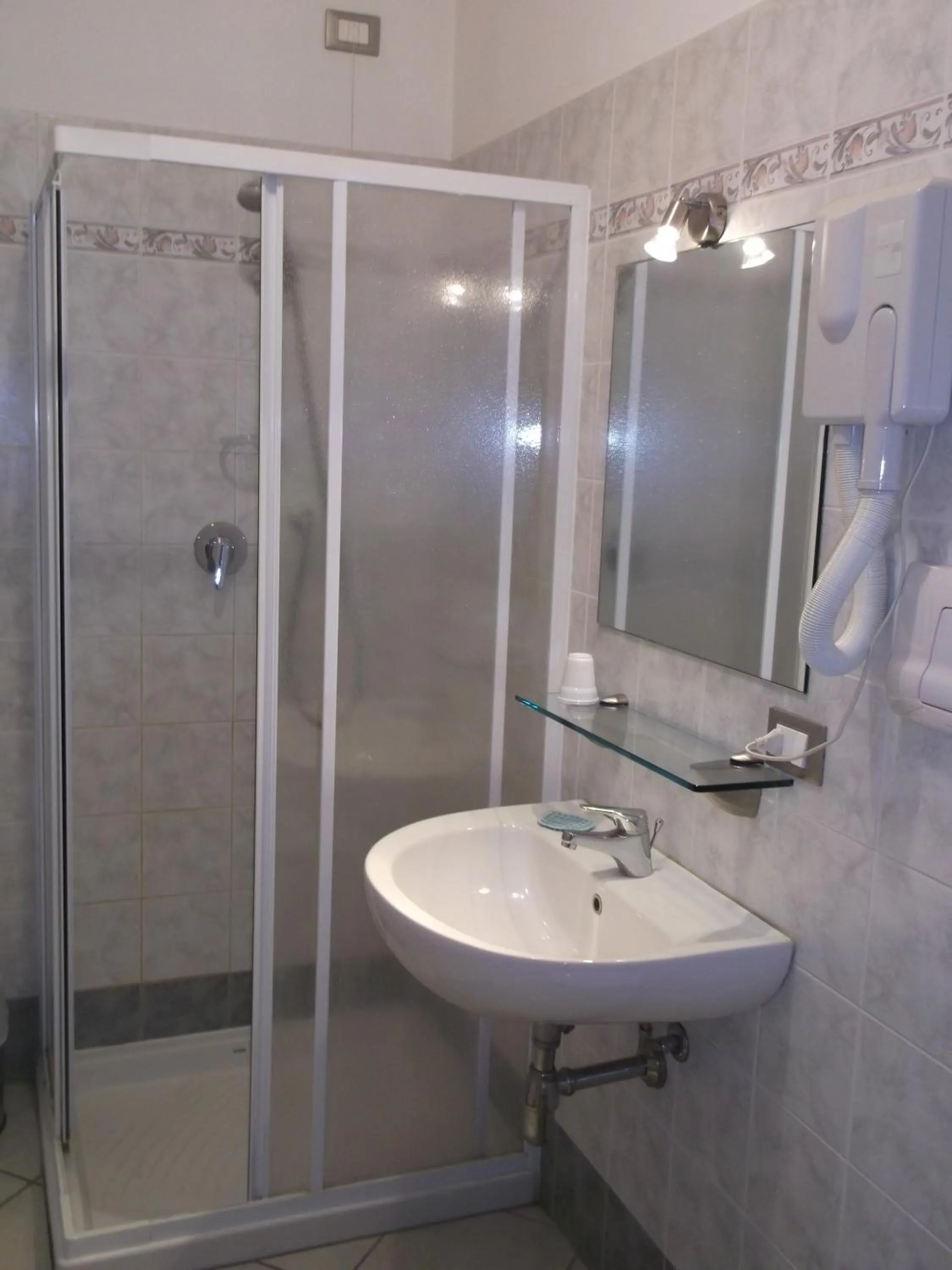 Bathroom in Albergo Meublè Abatjour