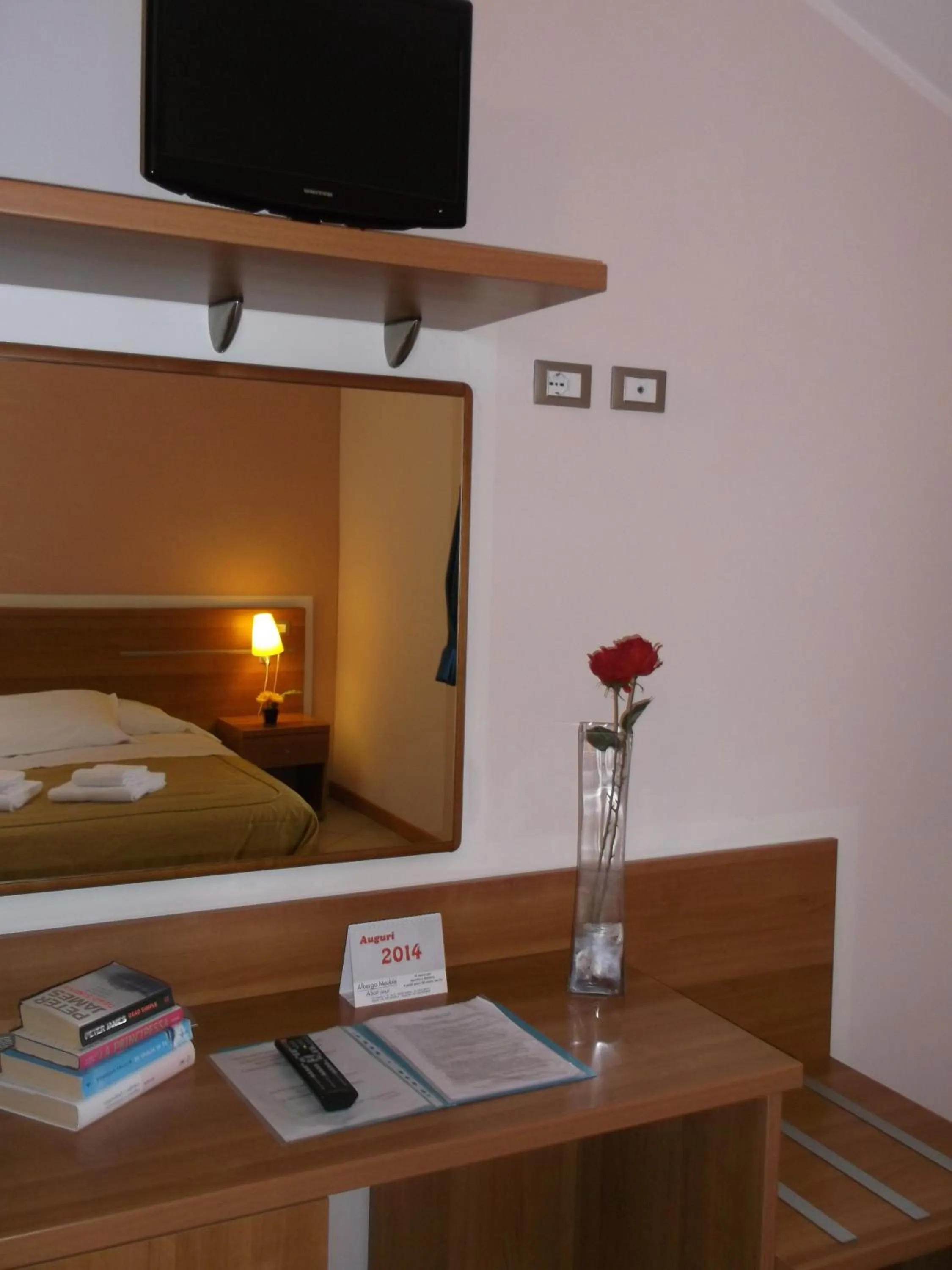 TV and multimedia, Bed in Albergo Meublè Abatjour